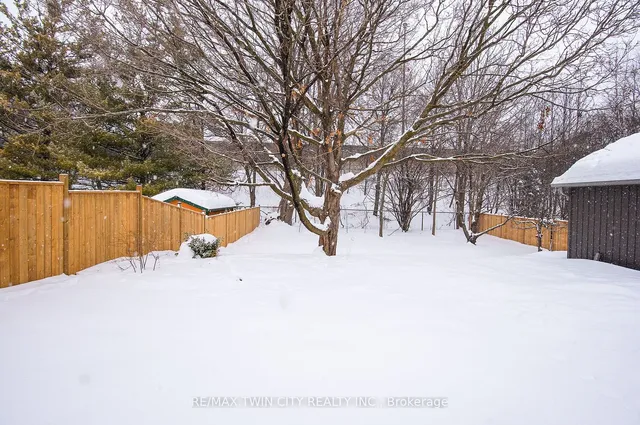 Additional property image - 400 Dumfries Ave