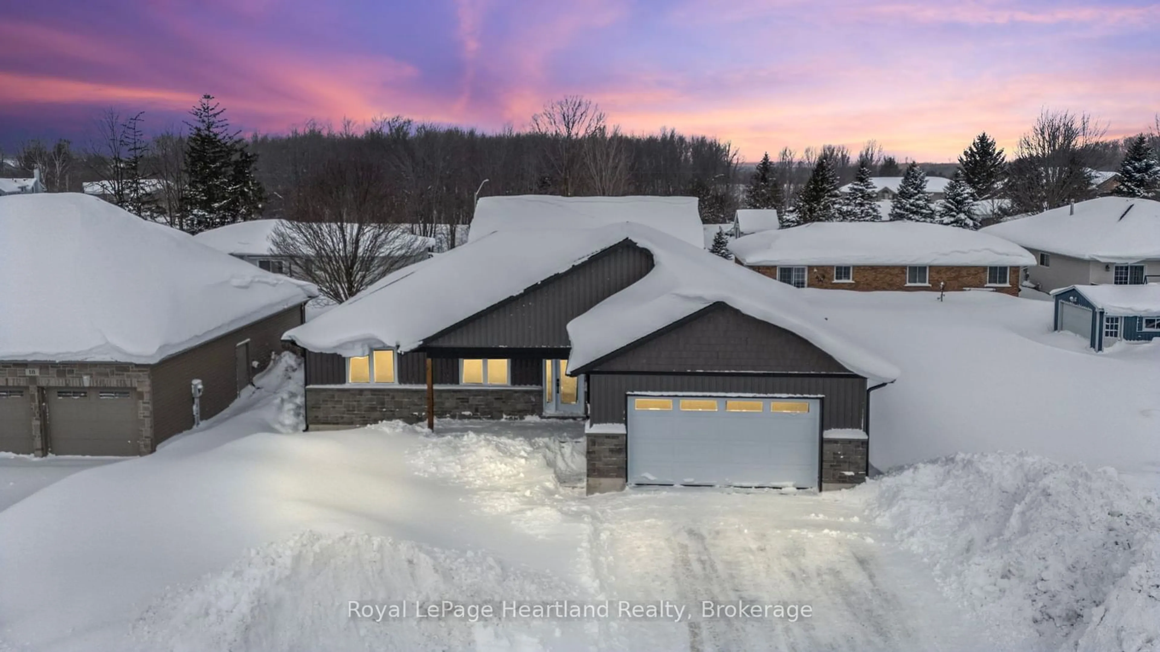 A pic from outside/outdoor area/front of a property/back of a property/a pic from drone, unknown for 16 Jonathan Cres, South Bruce Ontario N0G 2J0