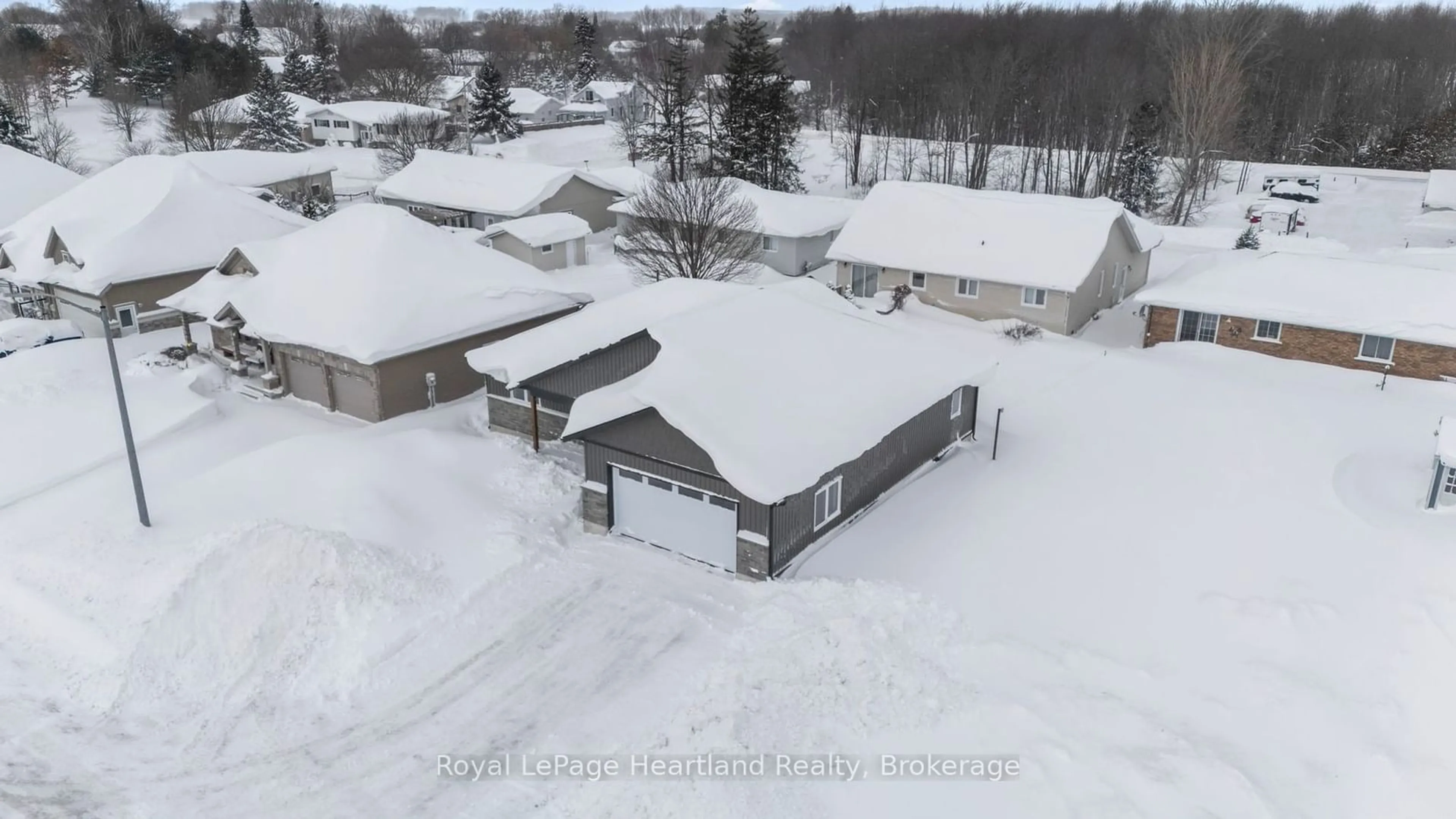 A pic from outside/outdoor area/front of a property/back of a property/a pic from drone, street for 16 Jonathan Cres, South Bruce Ontario N0G 2J0