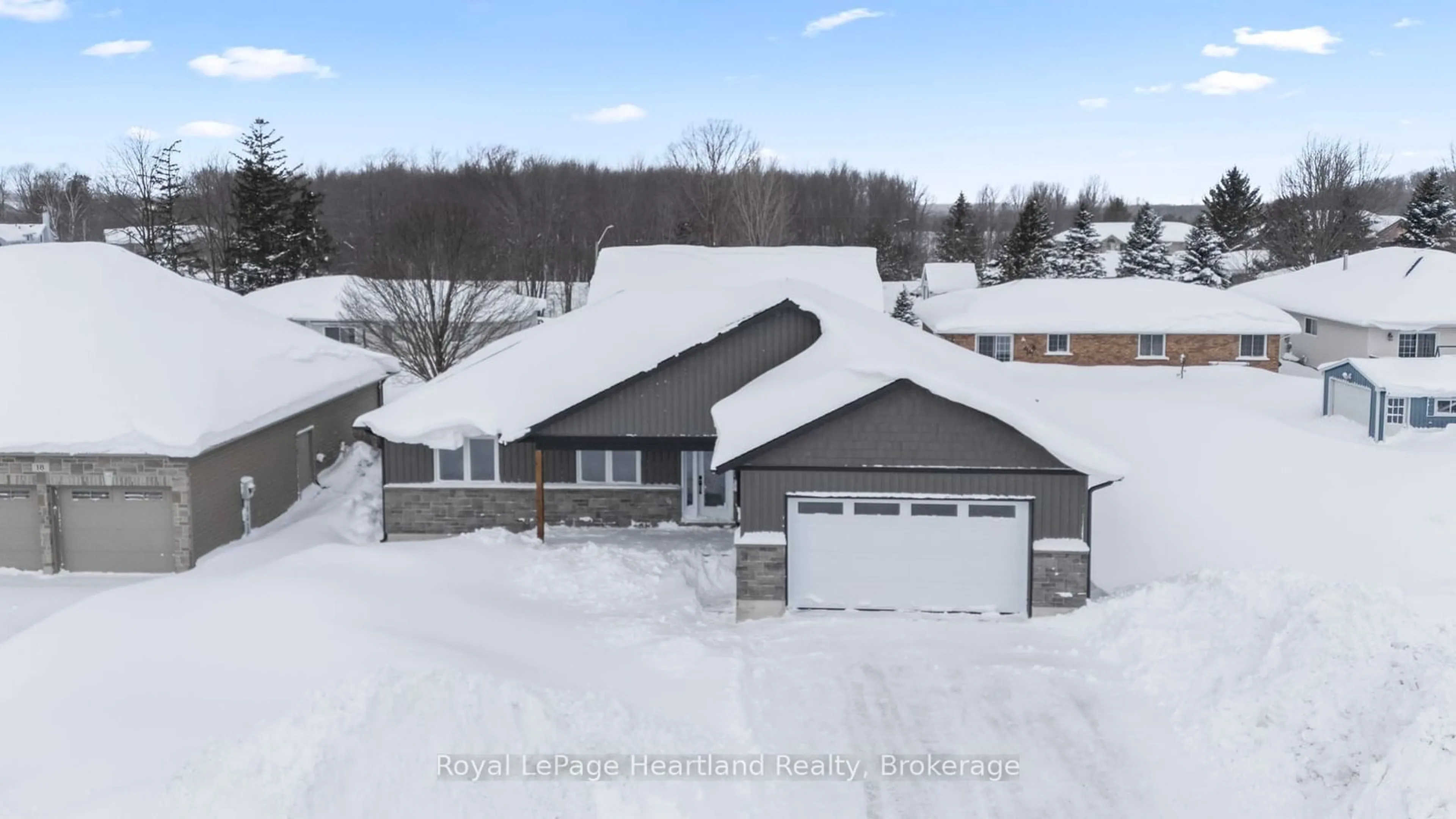 A pic from outside/outdoor area/front of a property/back of a property/a pic from drone, street for 16 Jonathan Cres, South Bruce Ontario N0G 2J0