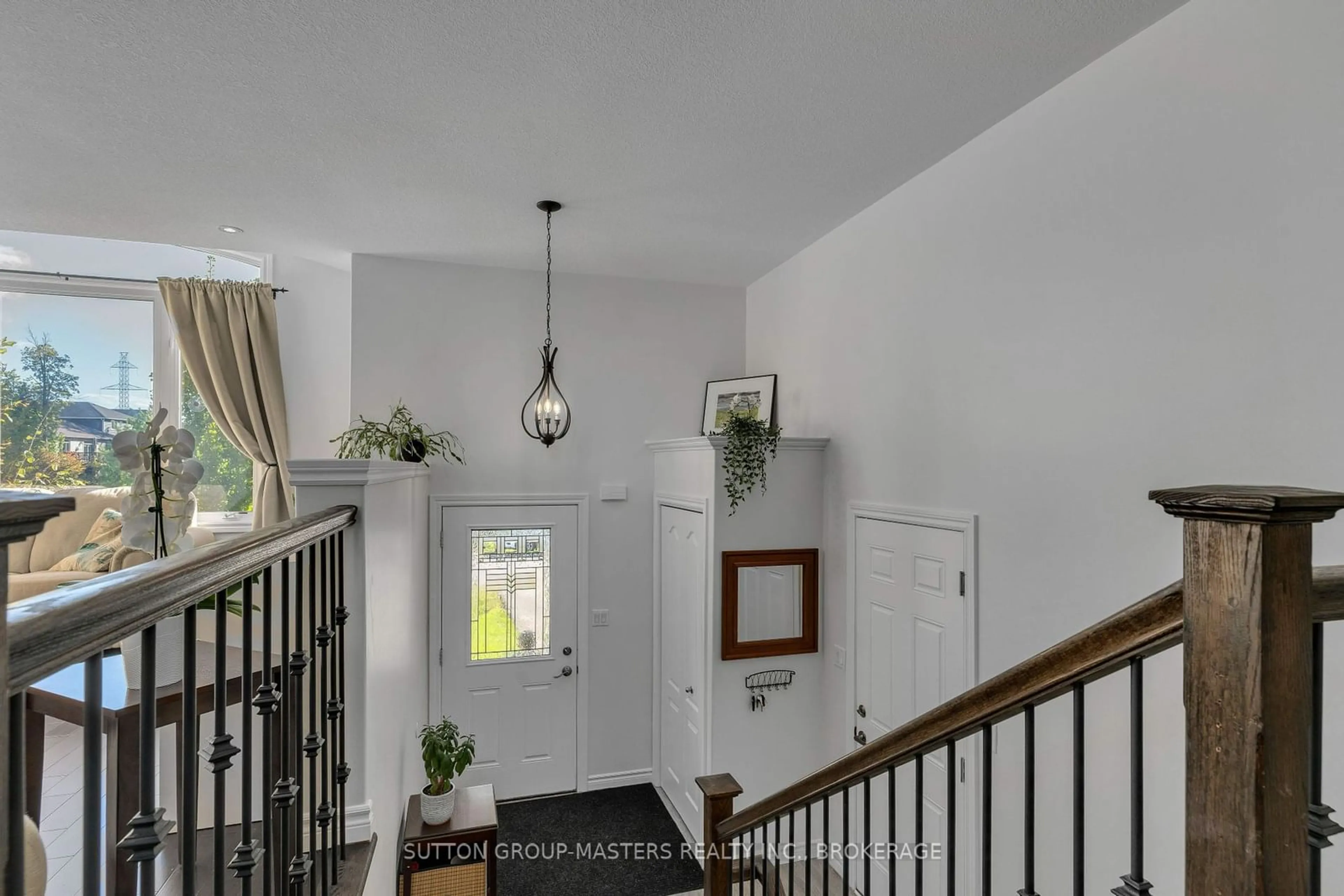 Indoor entryway for 1287 Leyton Ave, Kingston Ontario K7P 2V5