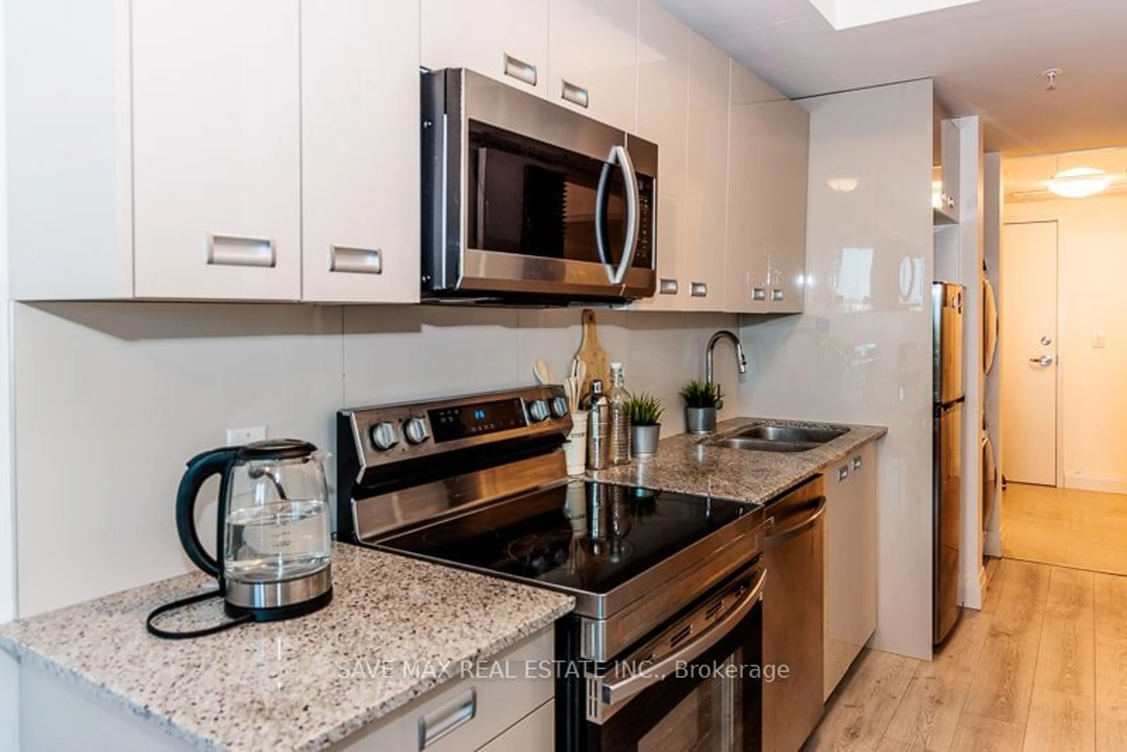 Standard kitchen, ceramic/tile floor for 652 Princess St #917, Kingston Ontario K7L 1E5