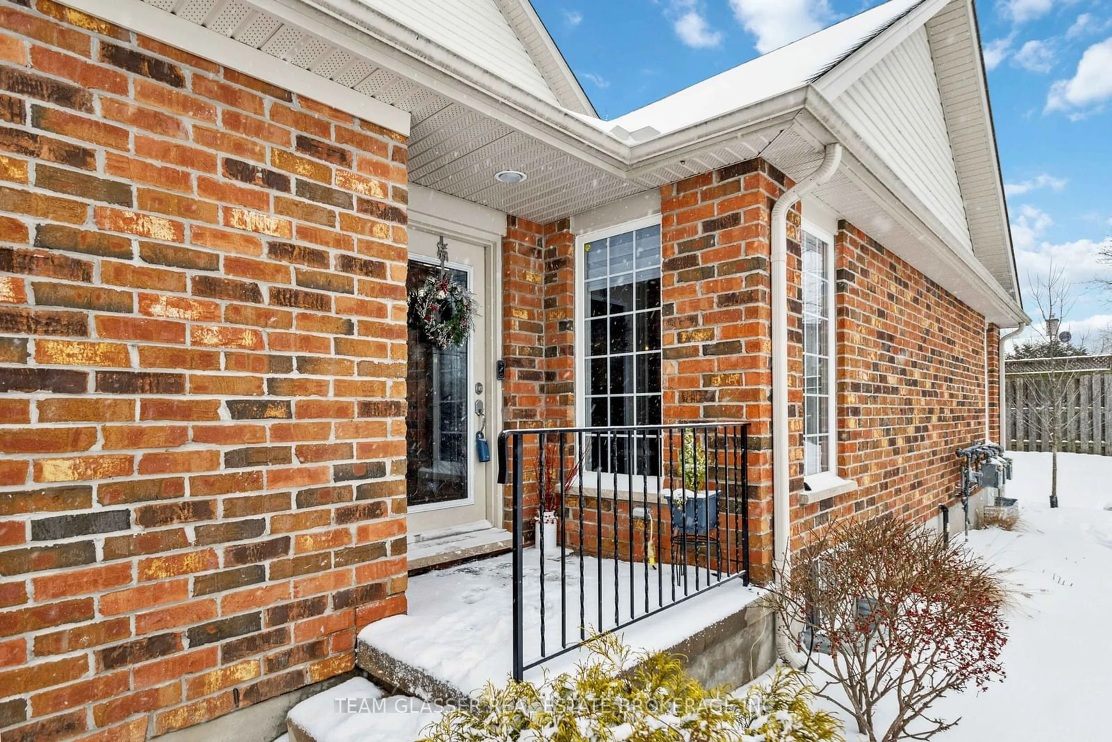 Home with brick exterior material, street for 464 Commissioners Rd #60, London Ontario N6J 0A2