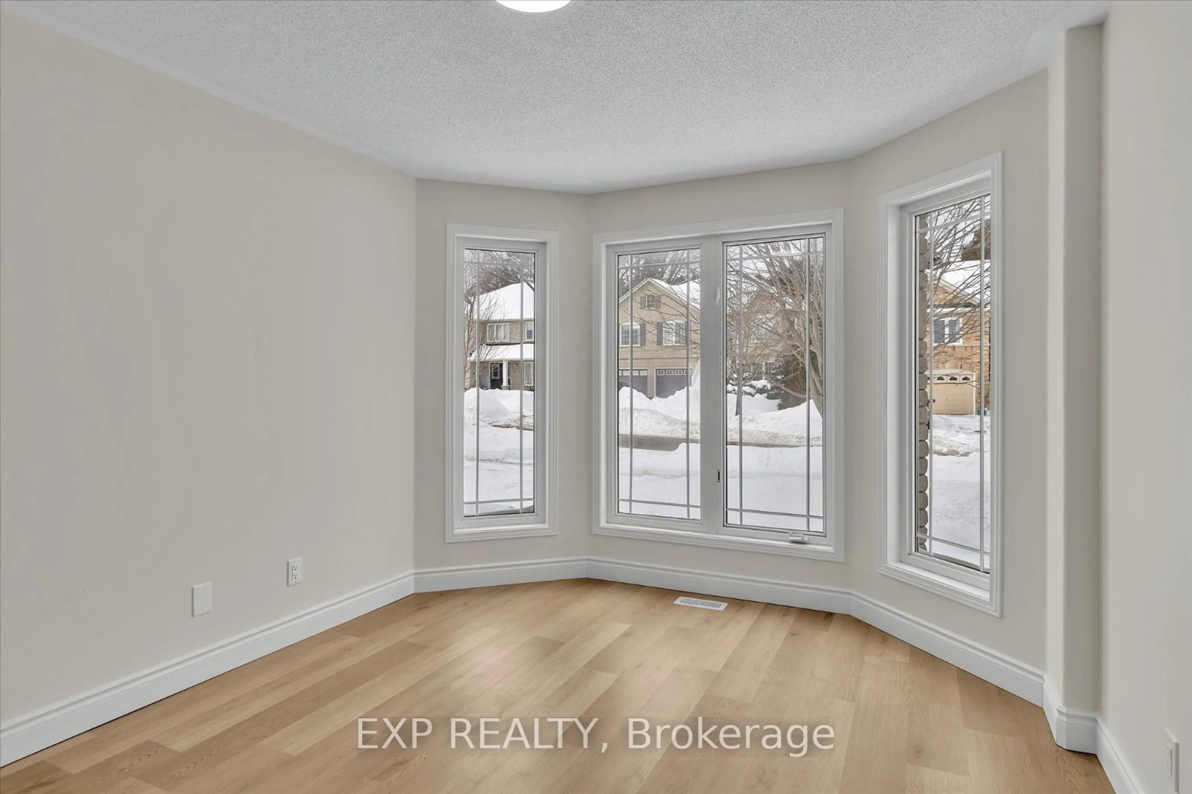 Indoor entryway for 73 Parcells Cres, Peterborough Ontario K9K 2R2