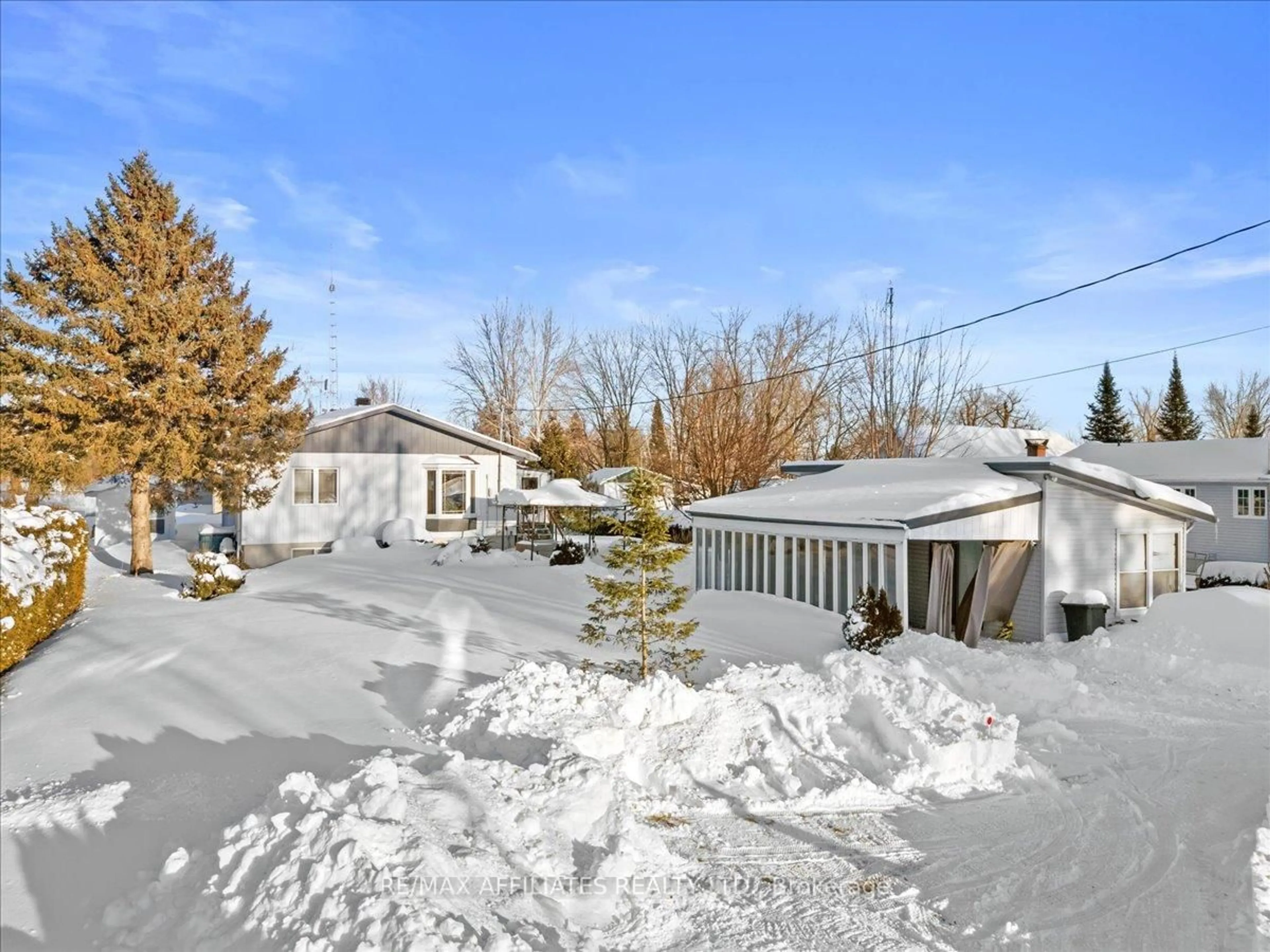 A pic from outside/outdoor area/front of a property/back of a property/a pic from drone, street for 91 Levac St, Champlain Ontario K0B 1J0