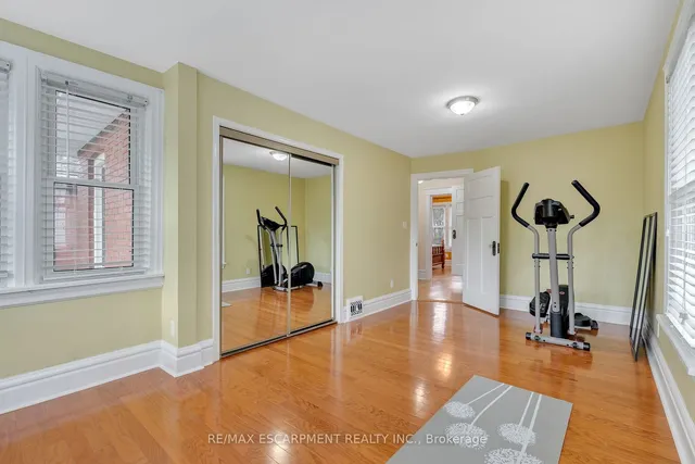 Additional property image - 74 Balmoral Ave
