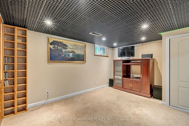 Additional property image - 74 Balmoral Ave
