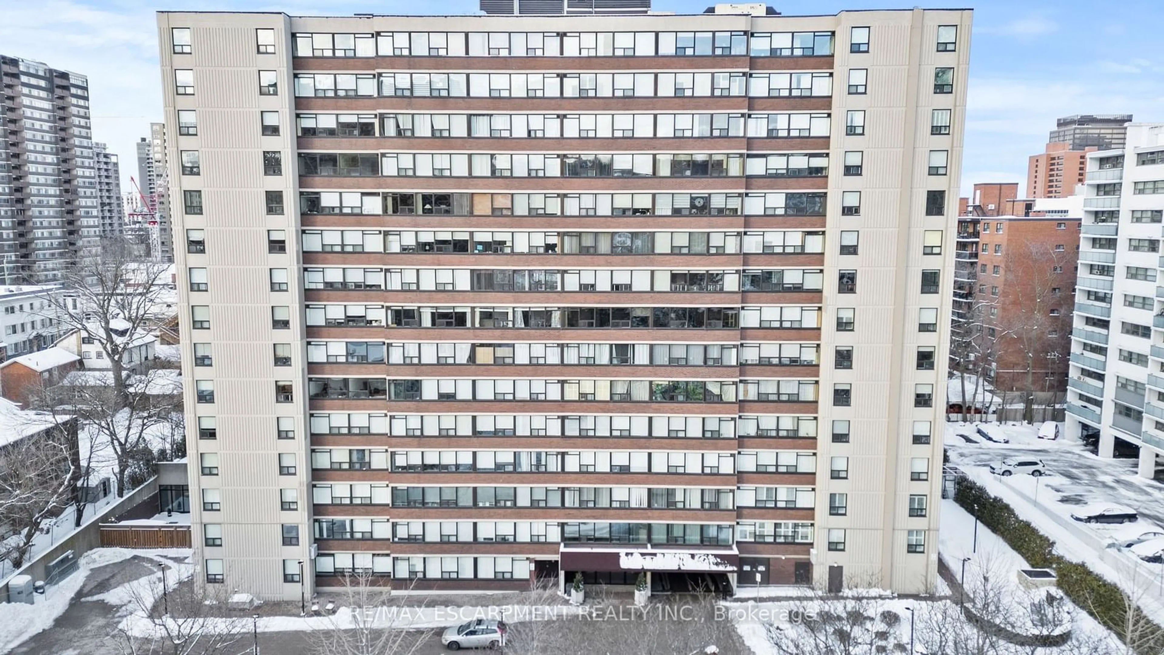 A pic from outside/outdoor area/front of a property/back of a property/a pic from drone, city buildings view from balcony for 120 Duke St #805, Hamilton Ontario L8P 4T1