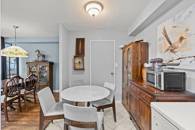 Additional property image - 120 Duke St Unit 805