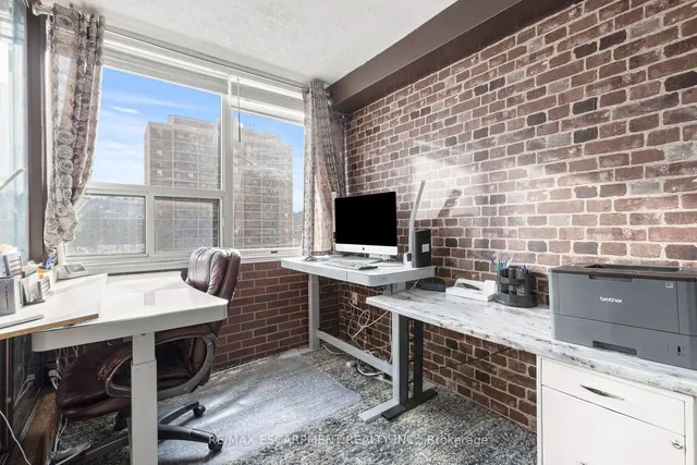 Additional property image - 120 Duke St Unit 805