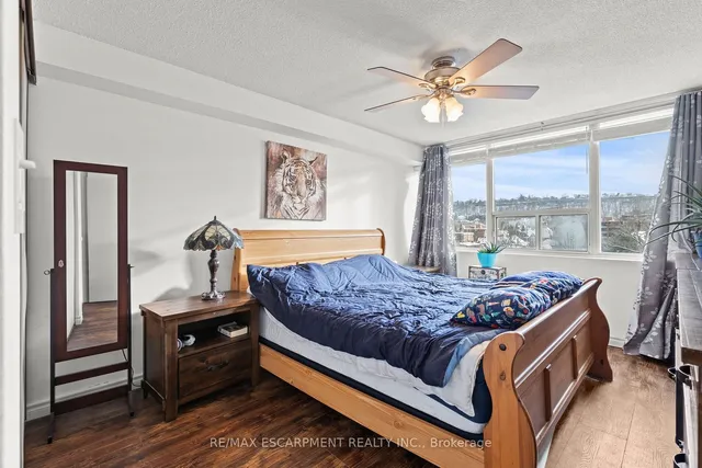 Additional property image - 120 Duke St Unit 805