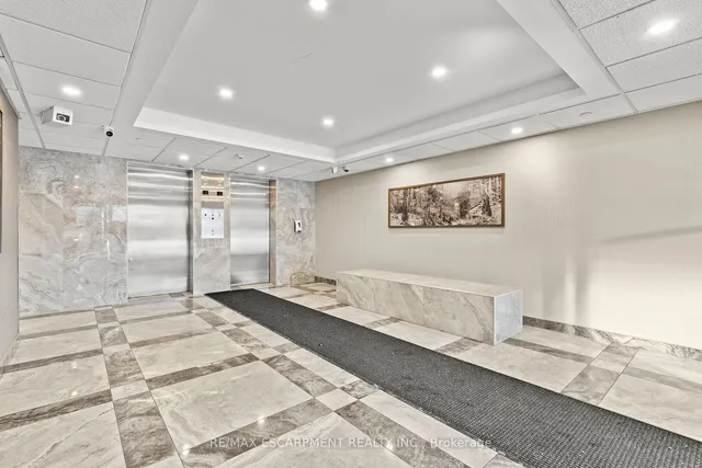 Additional property image - 120 Duke St Unit 805