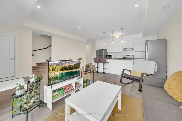 Additional property image - 261 Woodbine Ave Unit 50