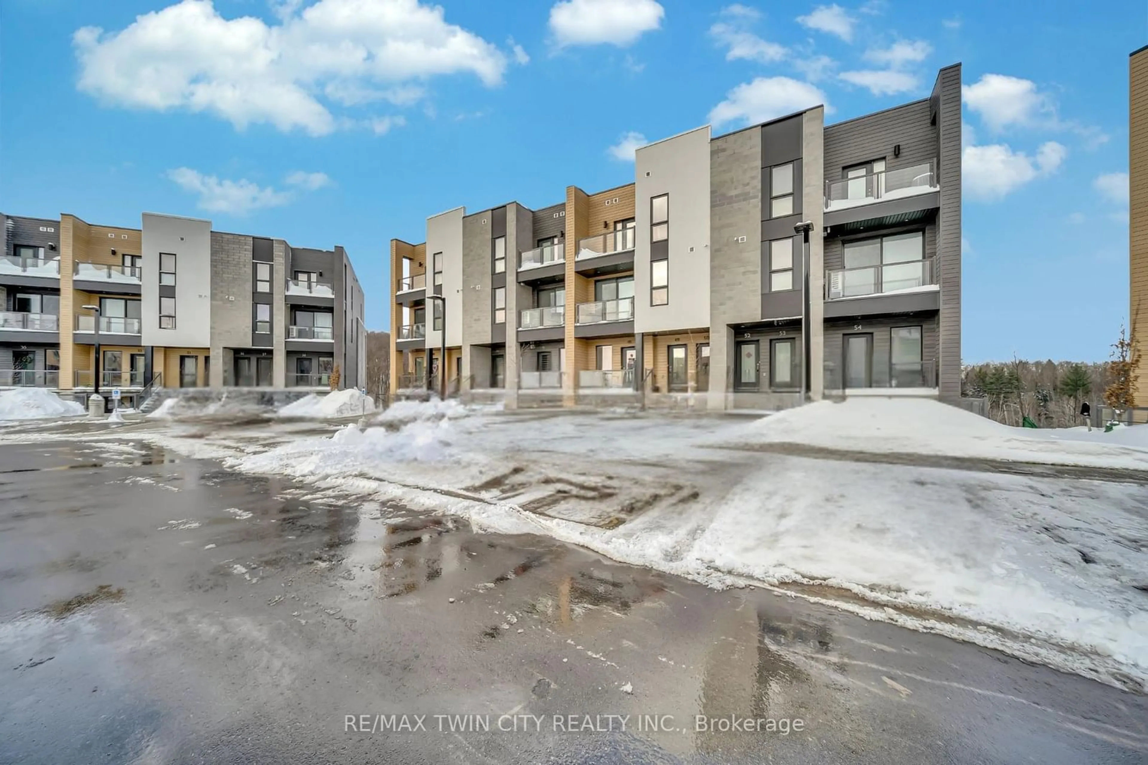 A pic from outside/outdoor area/front of a property/back of a property/a pic from drone, street for 261 Woodbine Ave #50, Kitchener Ontario N2R 0A9