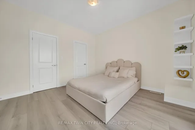Additional property image - 261 Woodbine Ave Unit 50