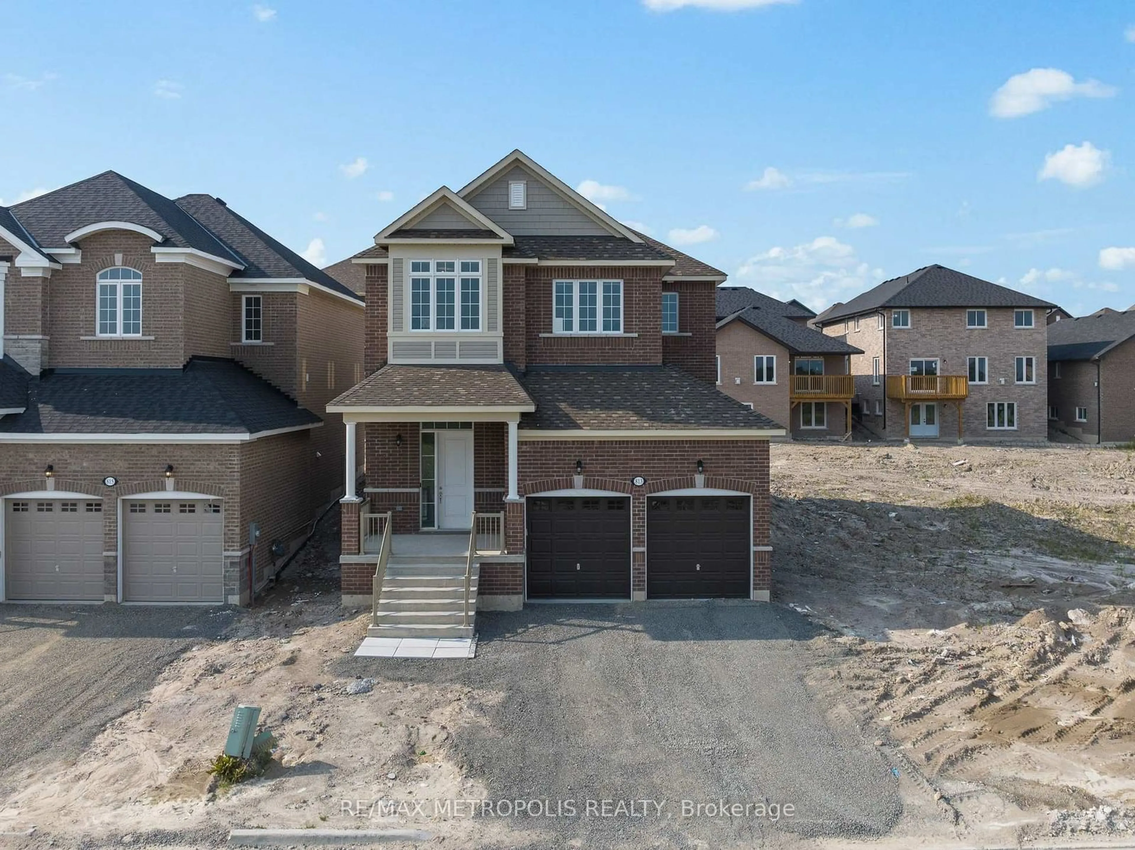 A pic from outside/outdoor area/front of a property/back of a property/a pic from drone, street for 813 Steinberg Crt, Smith-Ennismore-Lakefield Ontario K9K 0G3