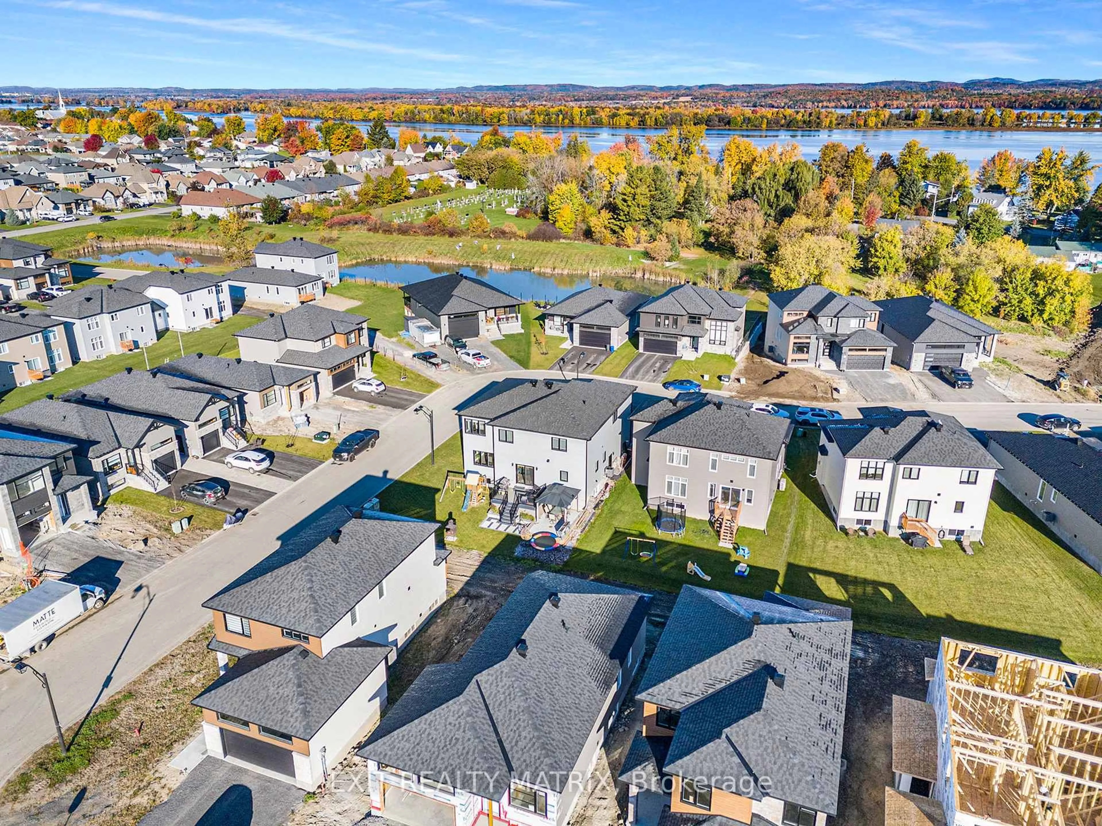 A pic from outside/outdoor area/front of a property/back of a property/a pic from drone, water/lake/river/ocean view for 624 MONTESSOR Cres, Alfred and Plantagenet Ontario K0A 3K0