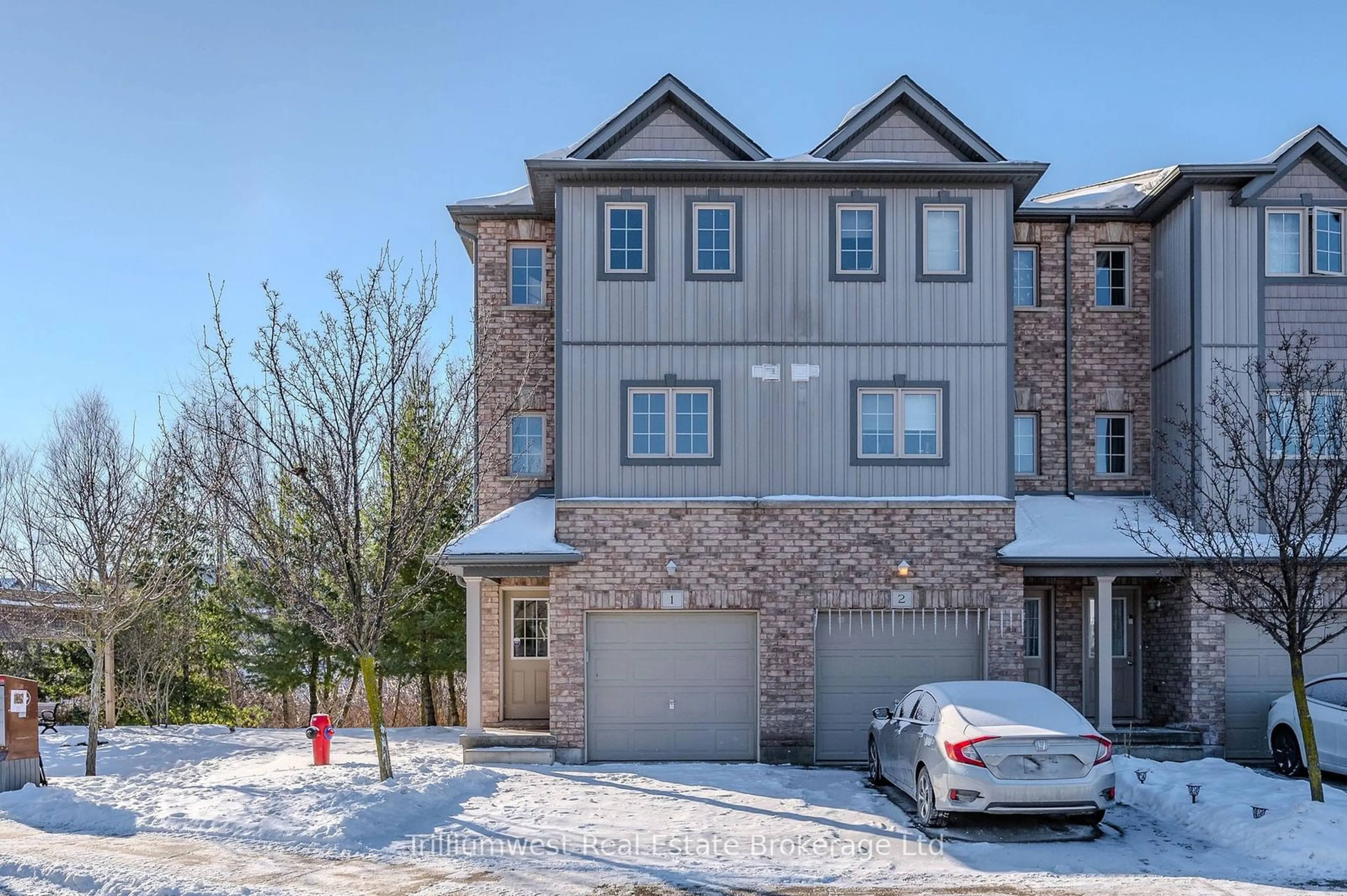 A pic from outside/outdoor area/front of a property/back of a property/a pic from drone, street for 285 Old Huron Rd #1, Kitchener Ontario N2R 0C4