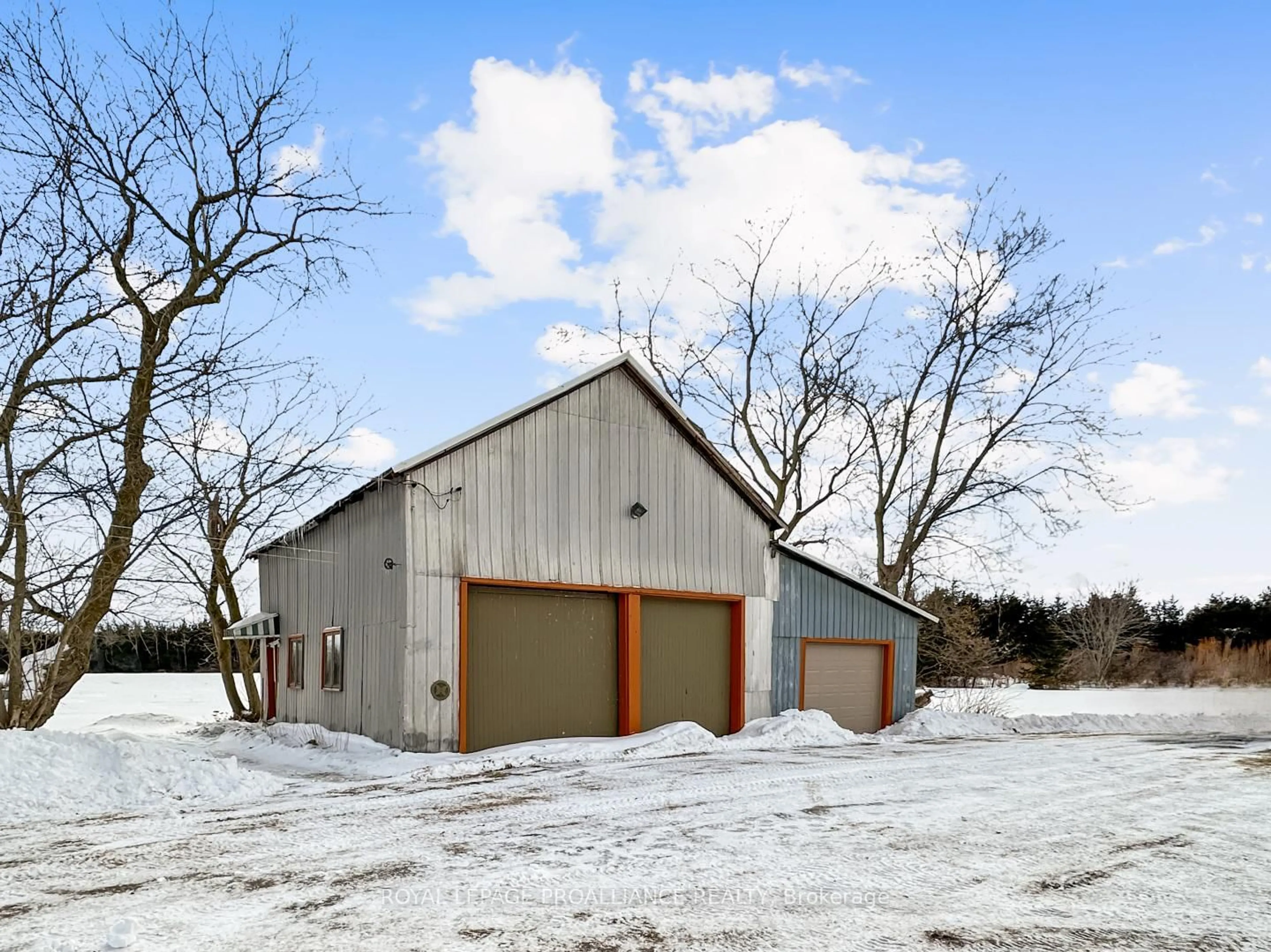 Shed for 1440 Airport Pkwy, Belleville Ontario K8N 4Z6