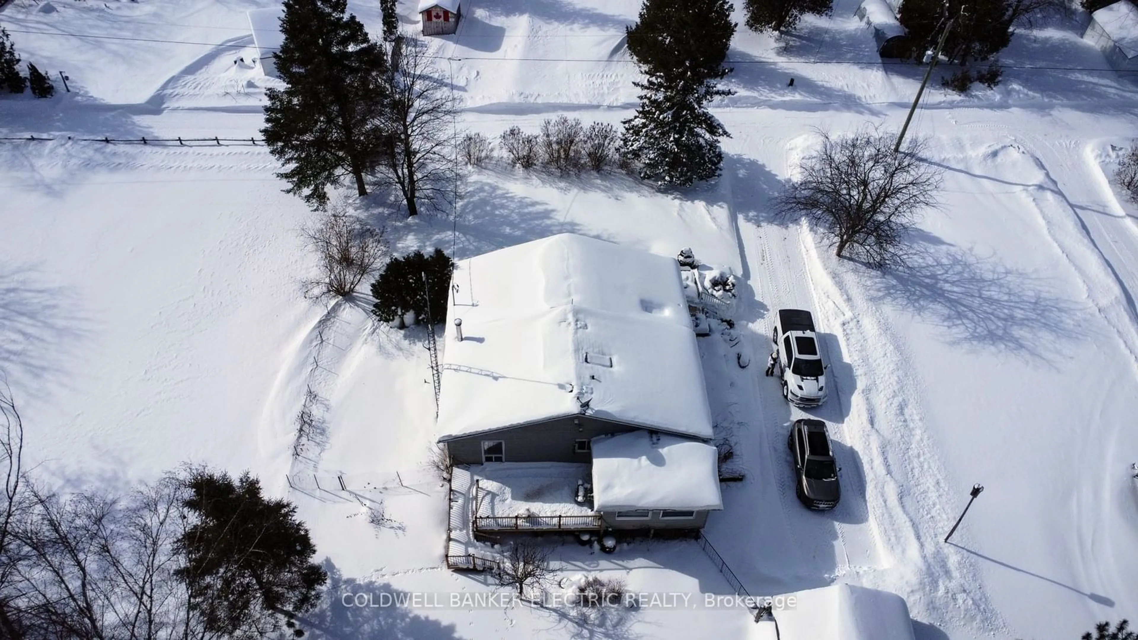 A pic from outside/outdoor area/front of a property/back of a property/a pic from drone, street for 145 Lake Rd, Trent Hills Ontario K0K 2M0