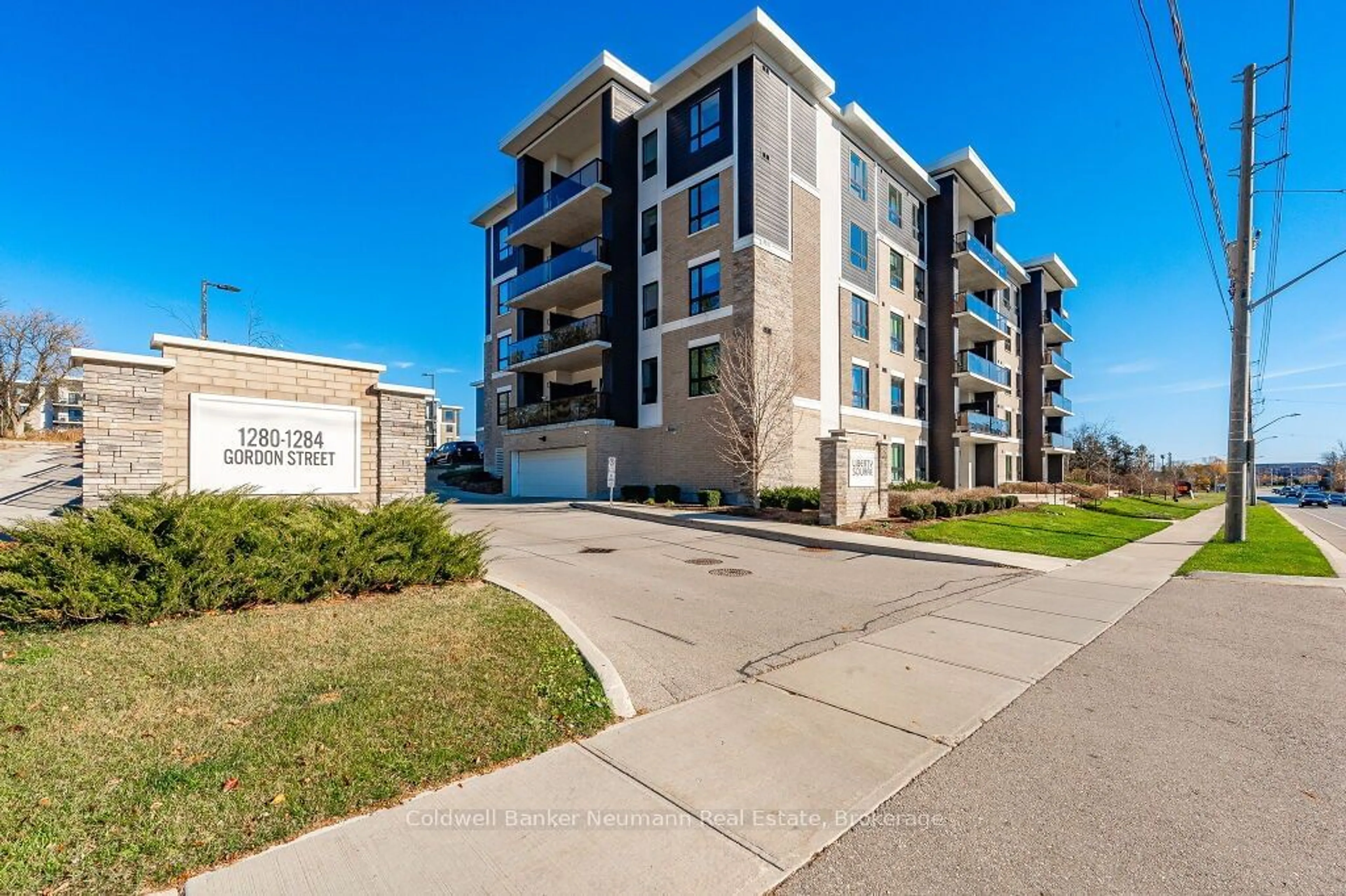 A pic from outside/outdoor area/front of a property/back of a property/a pic from drone, building for 1280 Gordon St #405, Guelph Ontario N1L 0N6