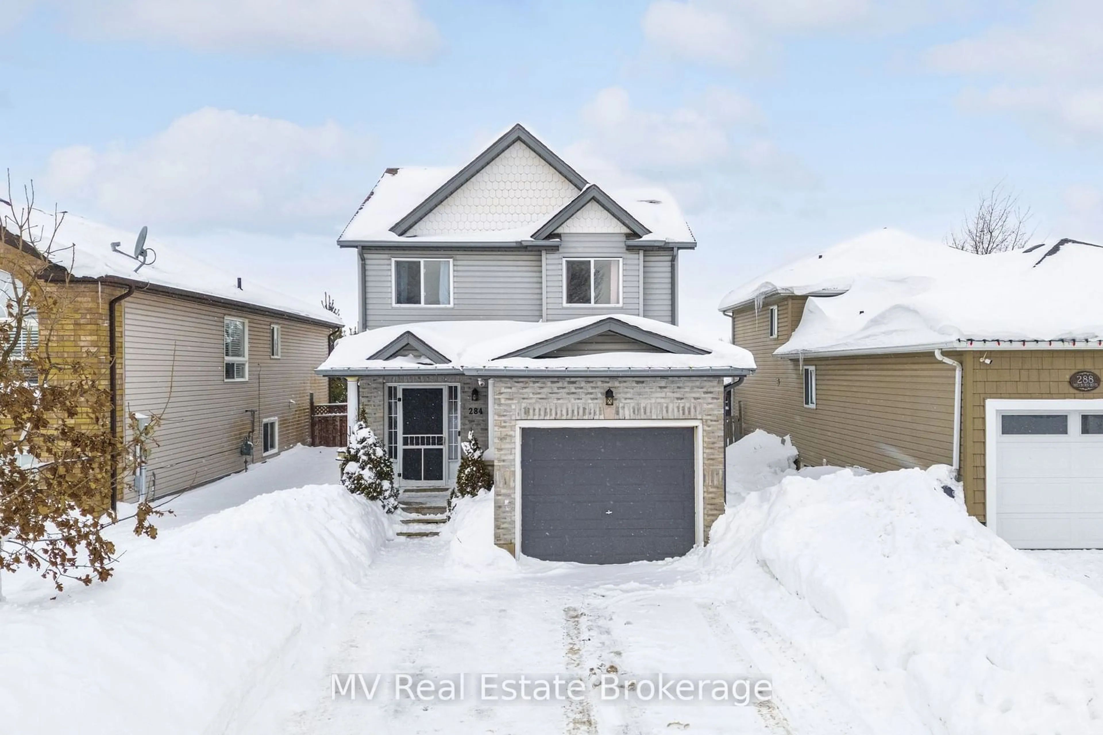 A pic from outside/outdoor area/front of a property/back of a property/a pic from drone, street for 284 Millburn Blvd, Centre Wellington Ontario N1M 3S3