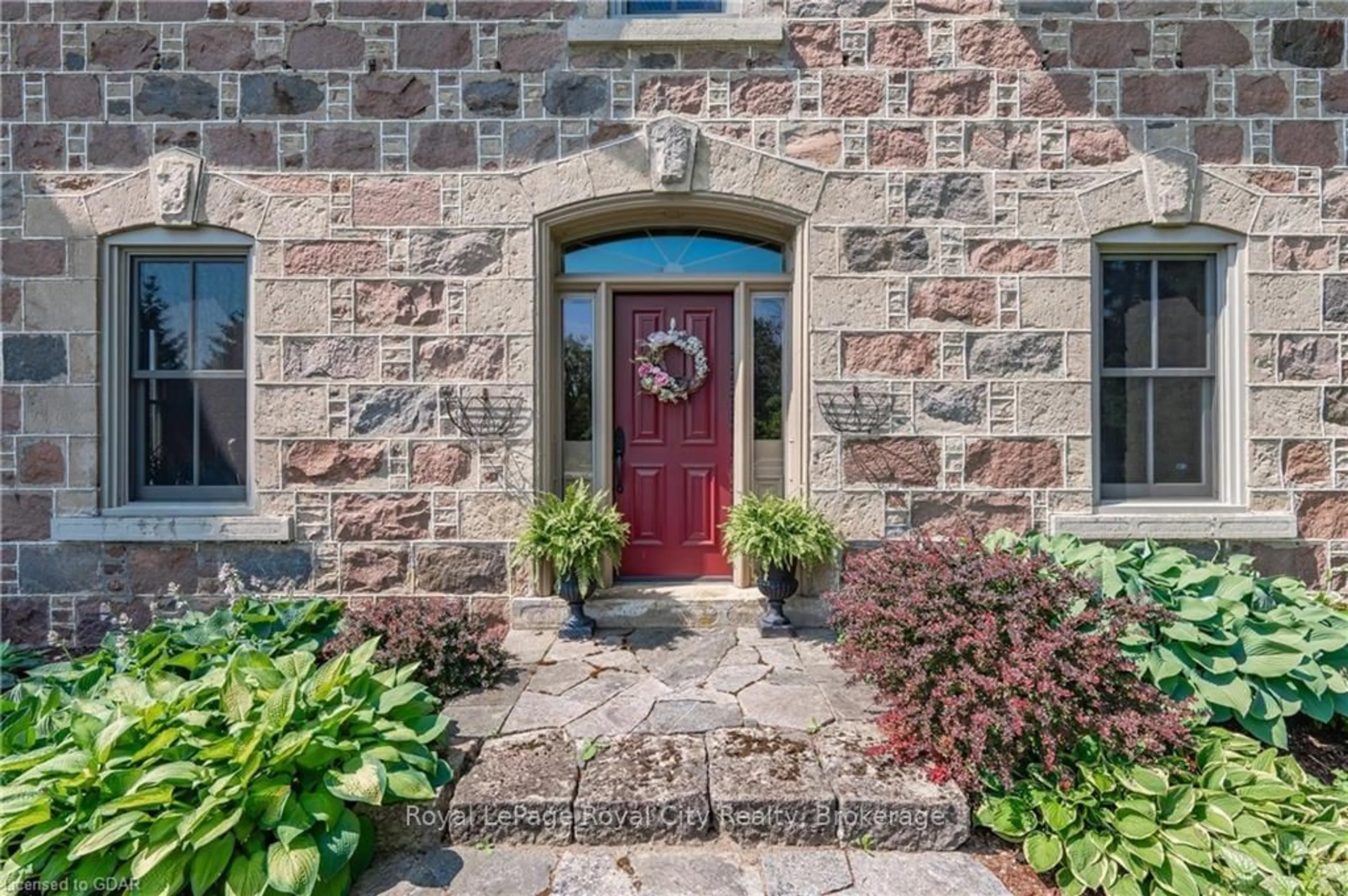 Indoor entryway for 6086 5th Line, Centre Wellington Ontario N0B 2K0