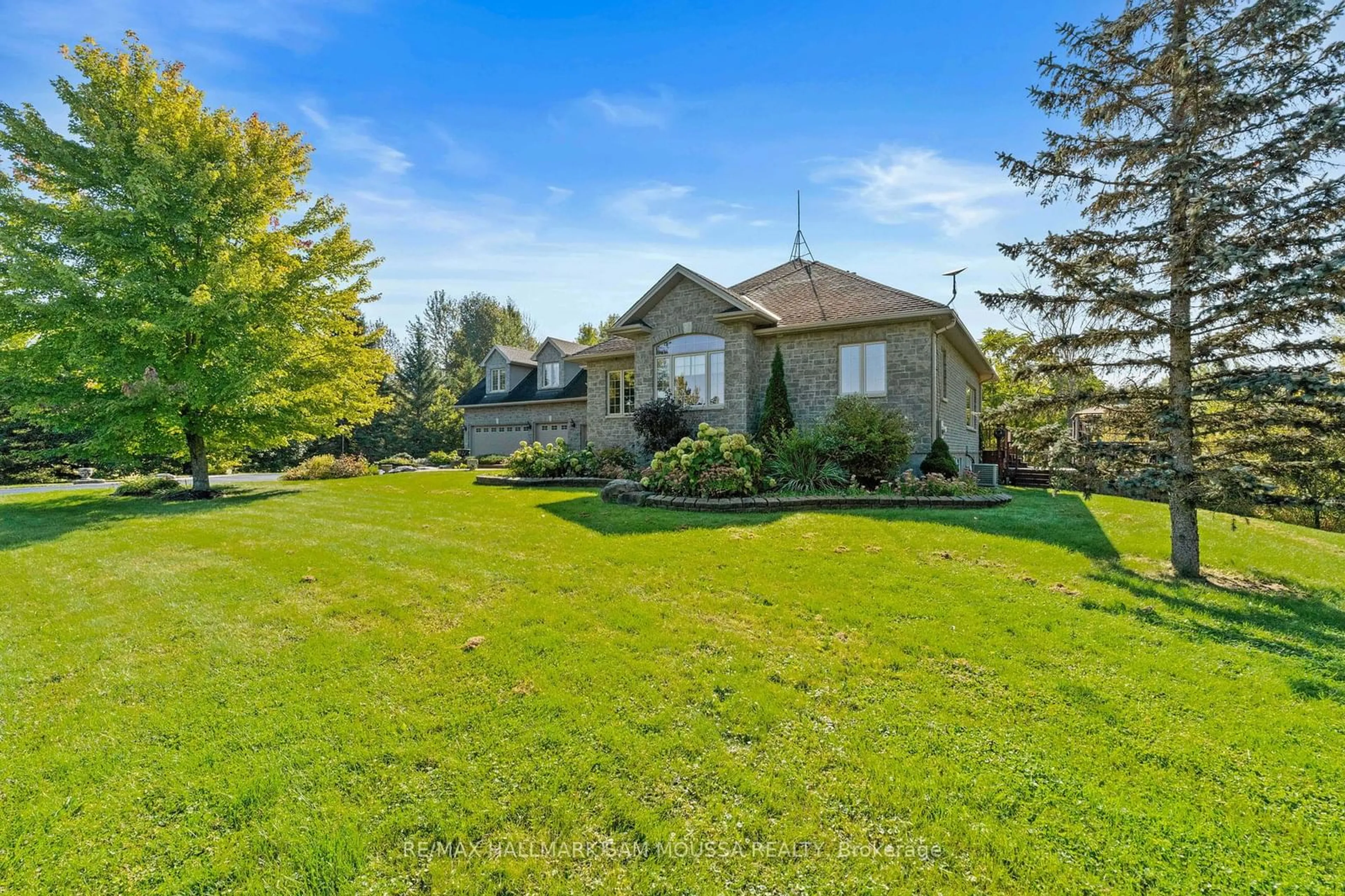 A pic from outside/outdoor area/front of a property/back of a property/a pic from drone, water/lake/river/ocean view for 4 LOCKMASTERS Lane, North Grenville Ontario K0G 1J0