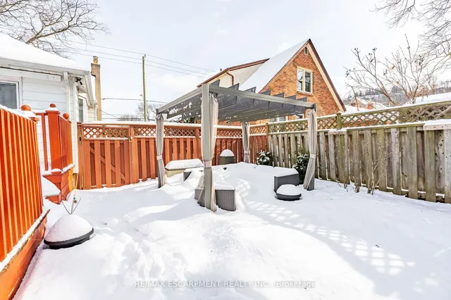 Additional property image - 276 BOWMAN St