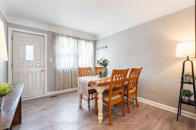 Additional property image - 276 BOWMAN St