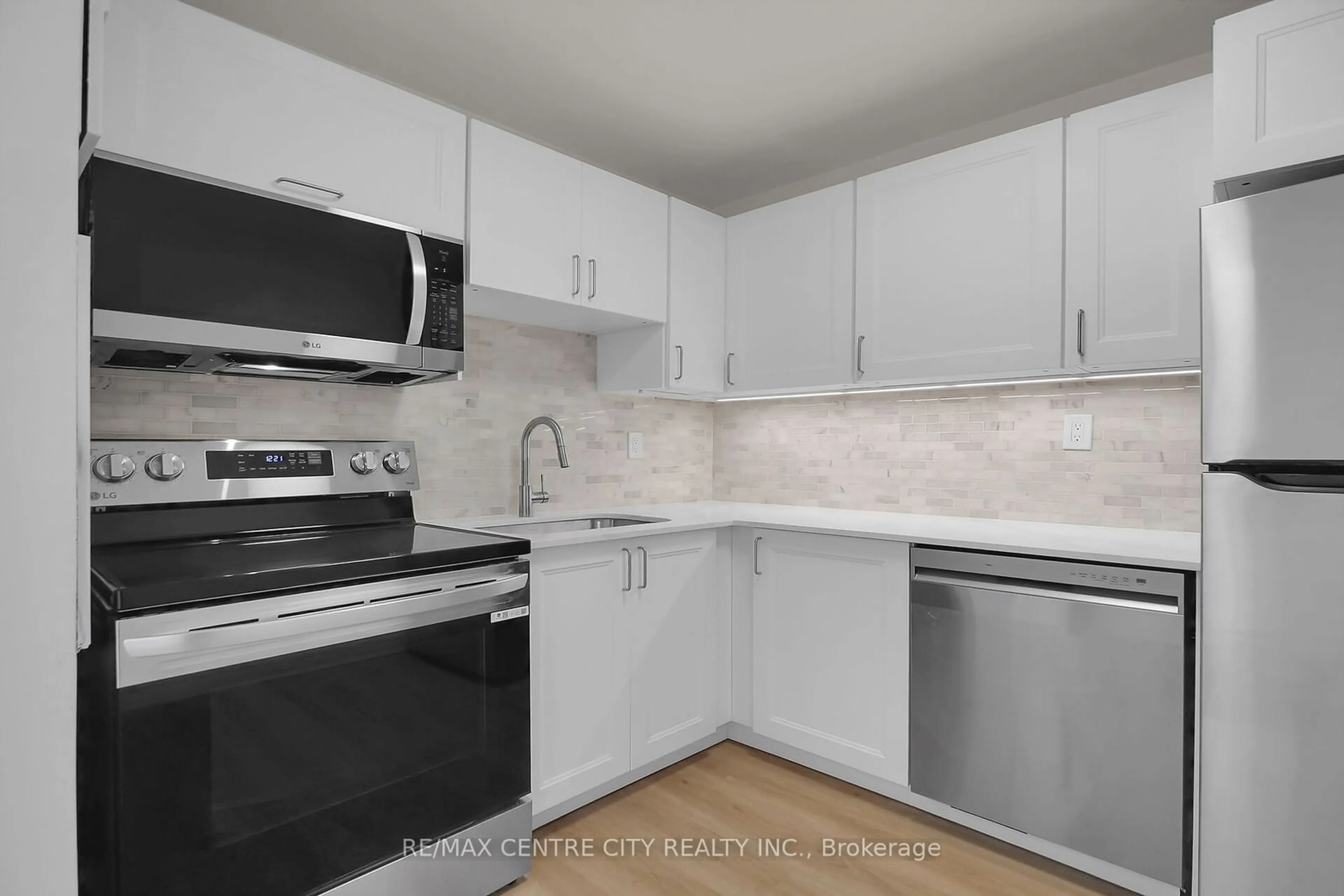 Standard kitchen, unknown for 573 Mornington Ave #512, London Ontario N5Y 4T9