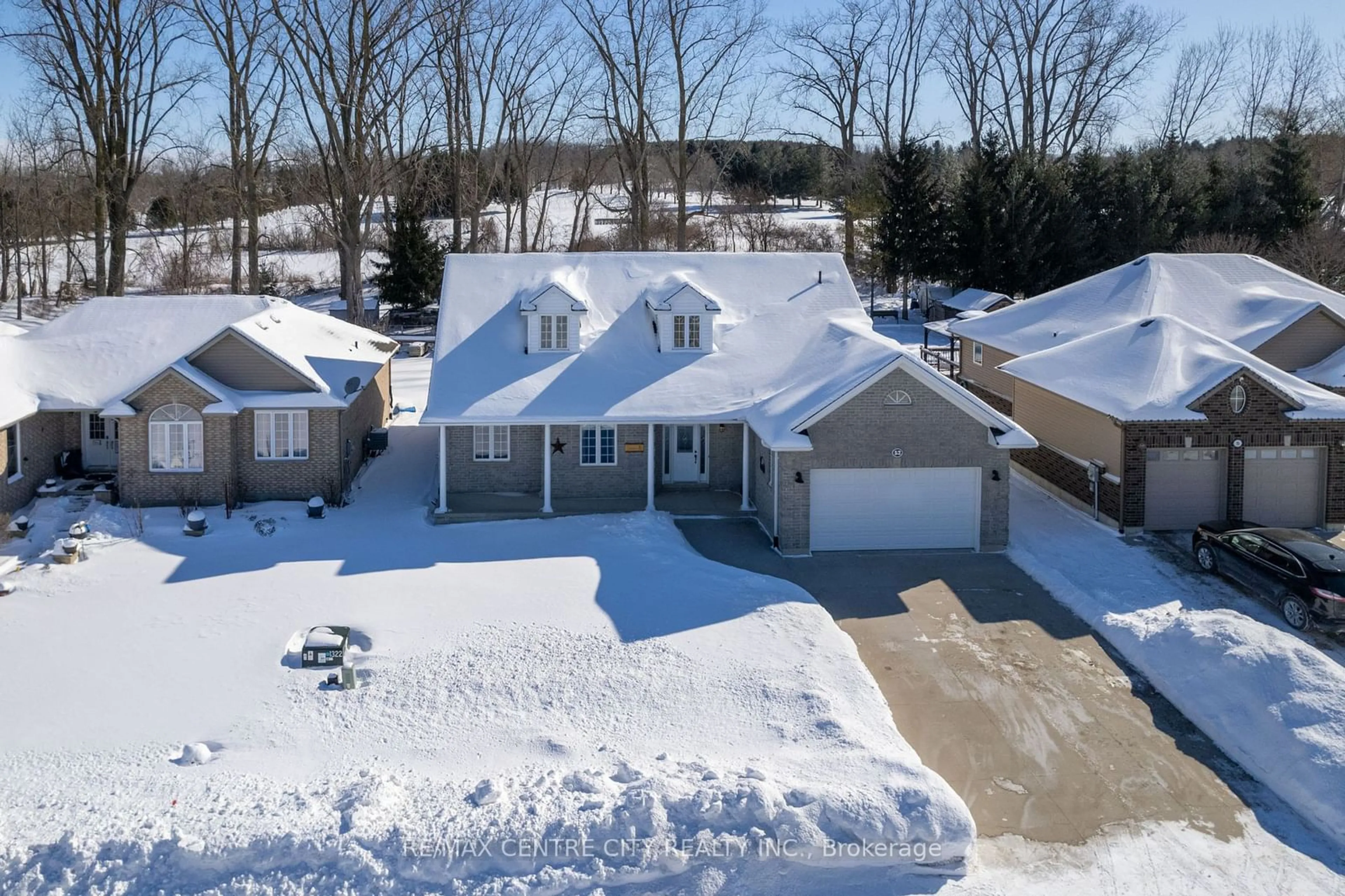 A pic from outside/outdoor area/front of a property/back of a property/a pic from drone, street for 52 Fairview Dr, Lambton Shores Ontario N0M 1B0