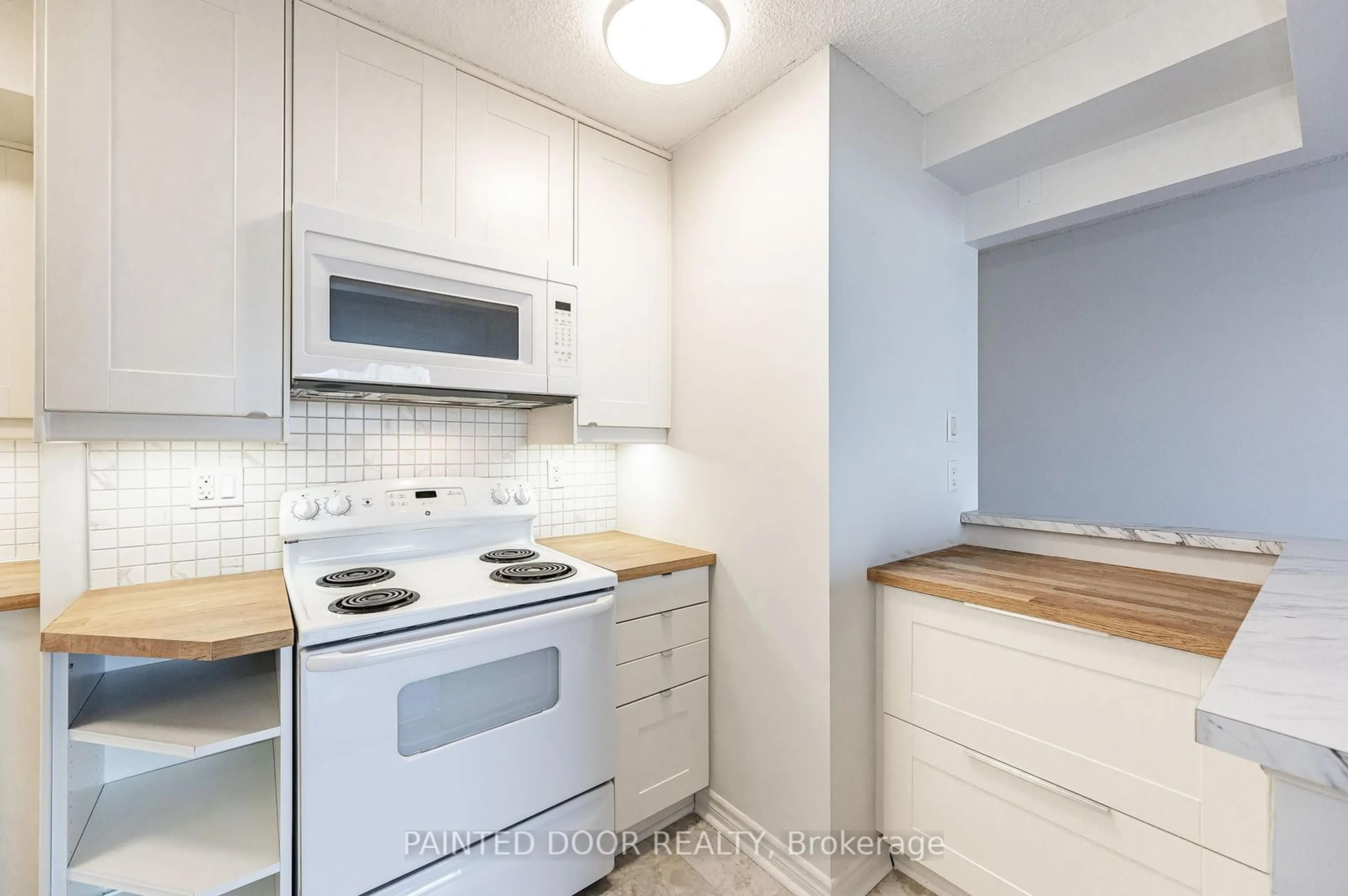 Standard kitchen, unknown for 64 Benton St #604, Kitchener Ontario N2G 4L9