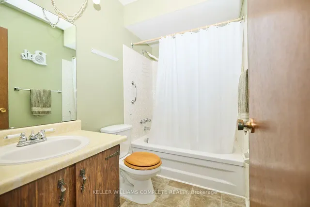 Additional property image - 201 QUEEN VICTORIA Dr Unit 139