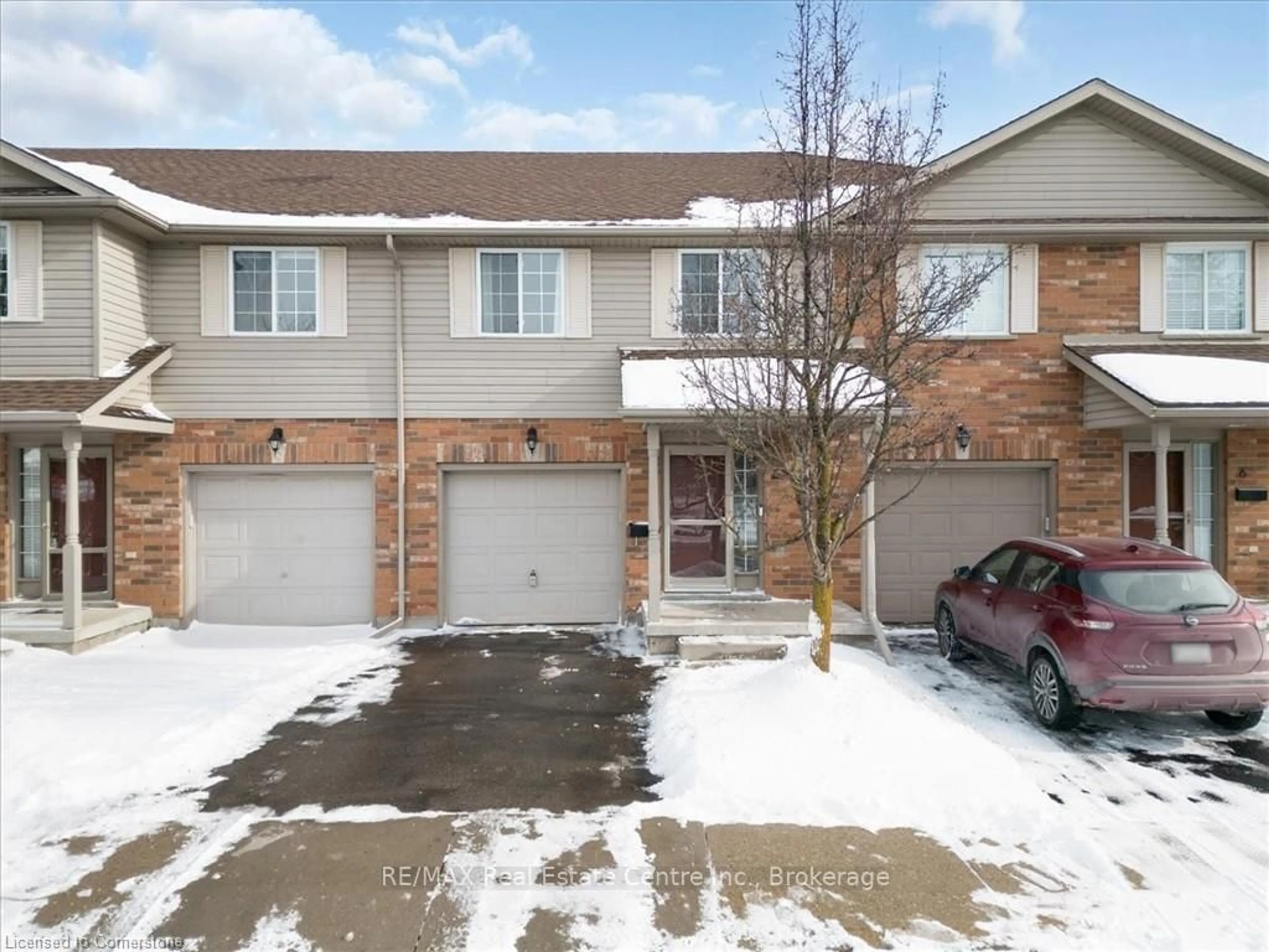 Home with brick exterior material, street for 15 Gregg Crt #5, Kitchener Ontario N2A 4H7