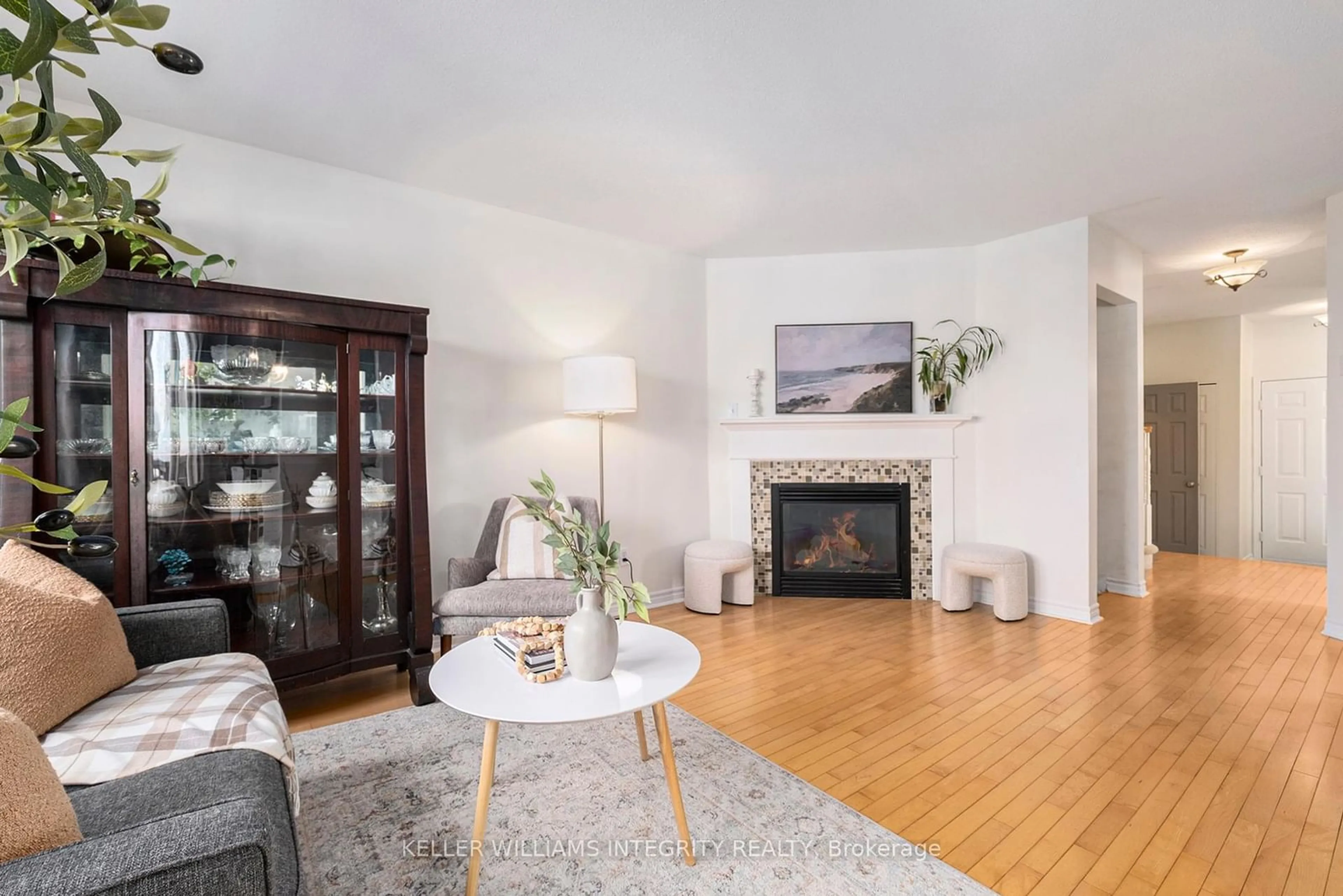 Living room with furniture, wood/laminate floor for 451 Wincanton Dr, Orleans - Cumberland and Area Ontario K4A 3X9