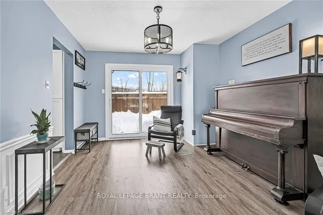 Additional property image - 16 Hillsdale Crt