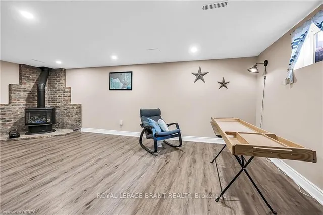 Additional property image - 16 Hillsdale Crt