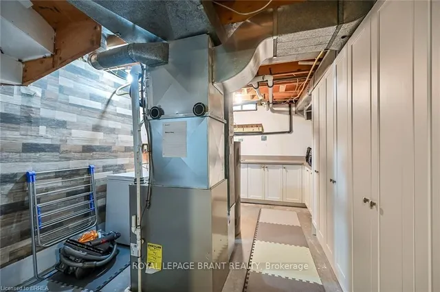 Additional property image - 16 Hillsdale Crt