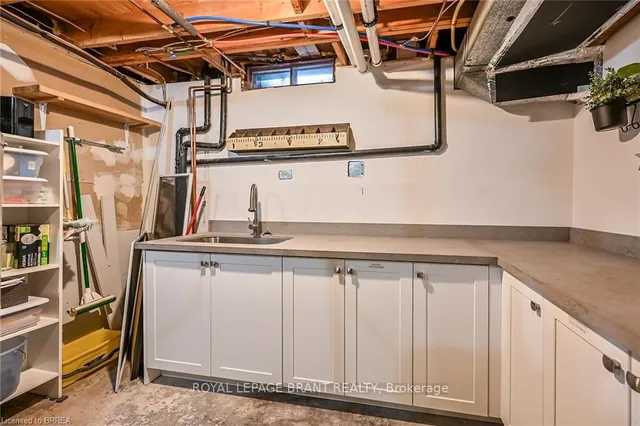 Additional property image - 16 Hillsdale Crt