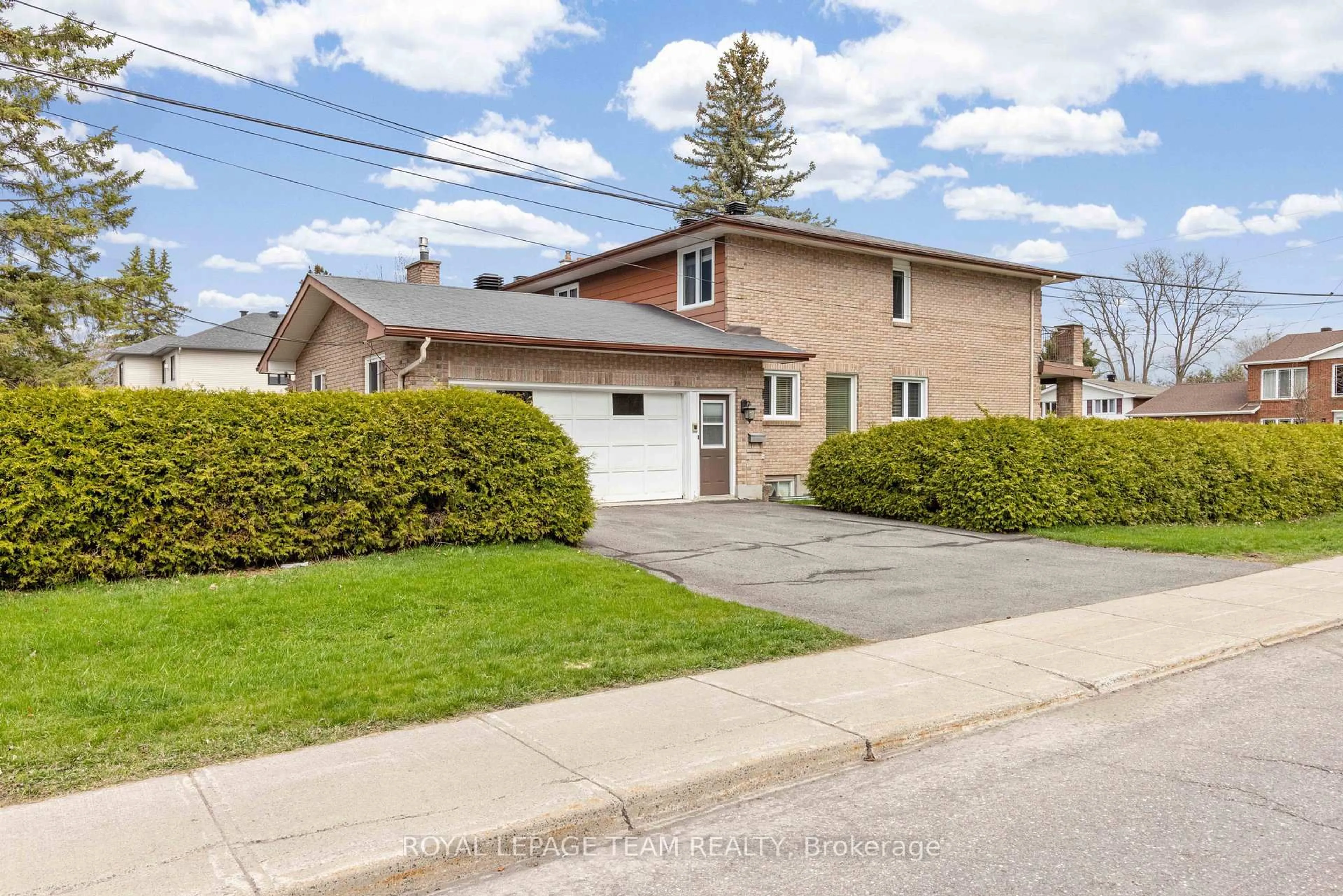 Unknown for 44 Sycamore Dr, Ottawa Ontario K2H 8K3