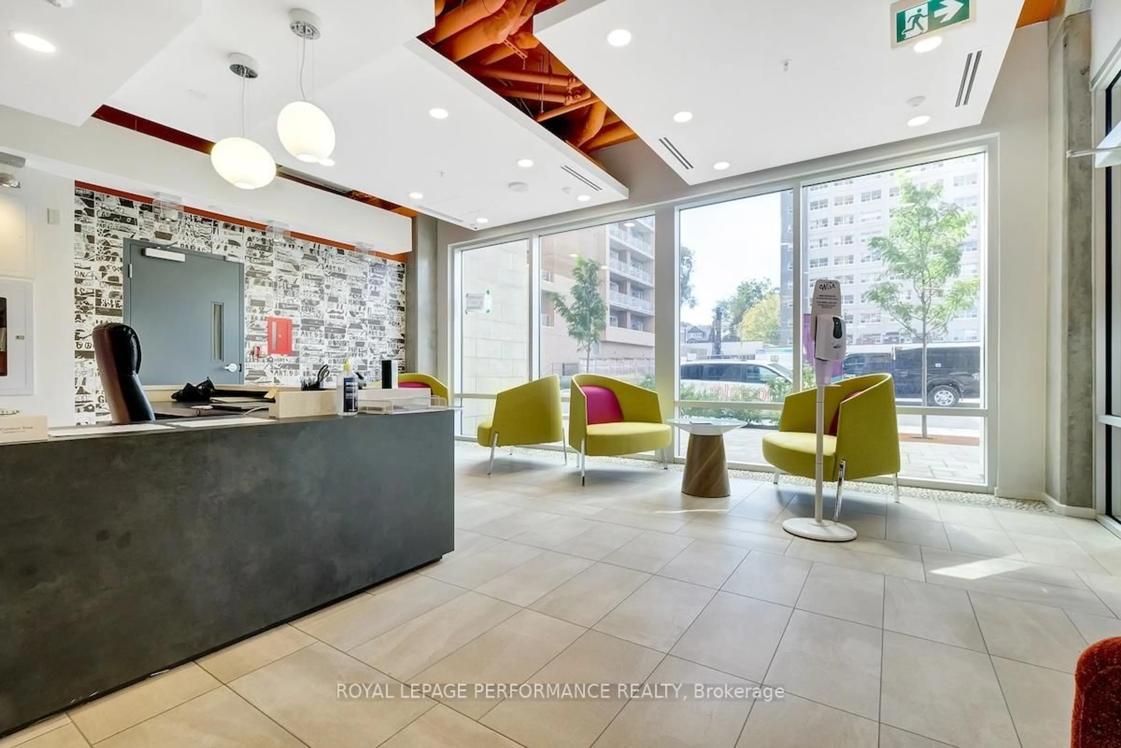 Lobby for 105 Champagne Ave #1010, Dows Lake - Civic Hospital and Area Ontario K1S 5E5