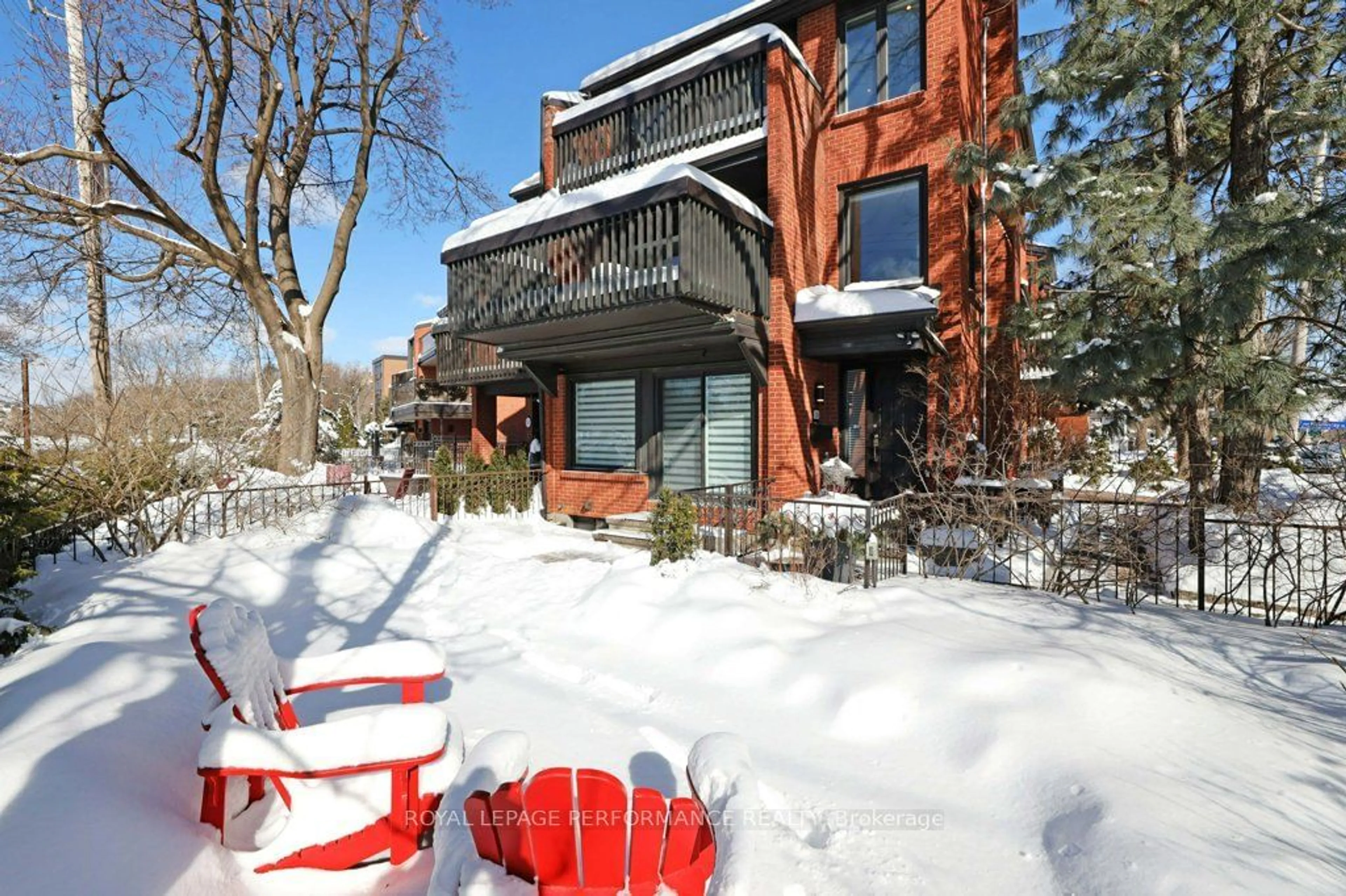 Patio, street for 393 Echo Dr, Glebe - Ottawa East and Area Ontario K1S 1N3