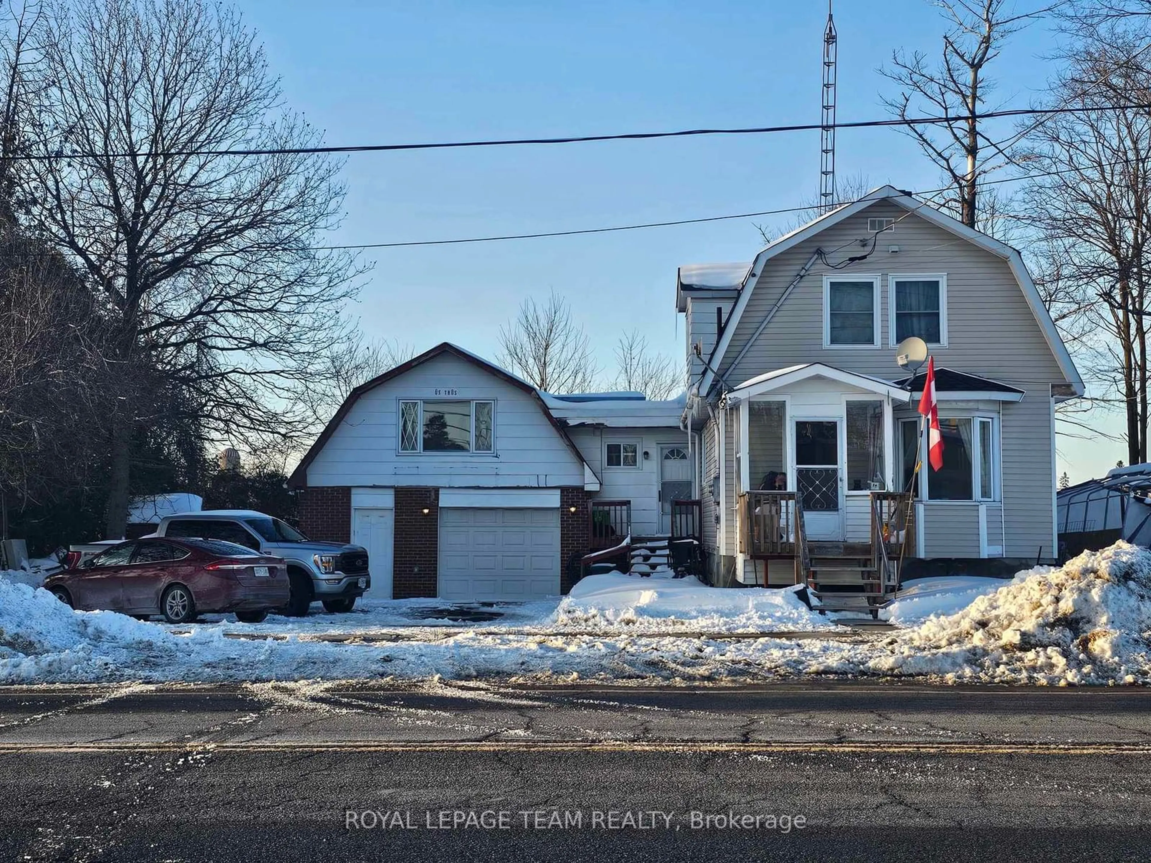 A pic from outside/outdoor area/front of a property/back of a property/a pic from drone, street for 2355 Roger Stevens Dr, Manotick - Kars - Rideau Twp and Area Ontario K0A 2T0