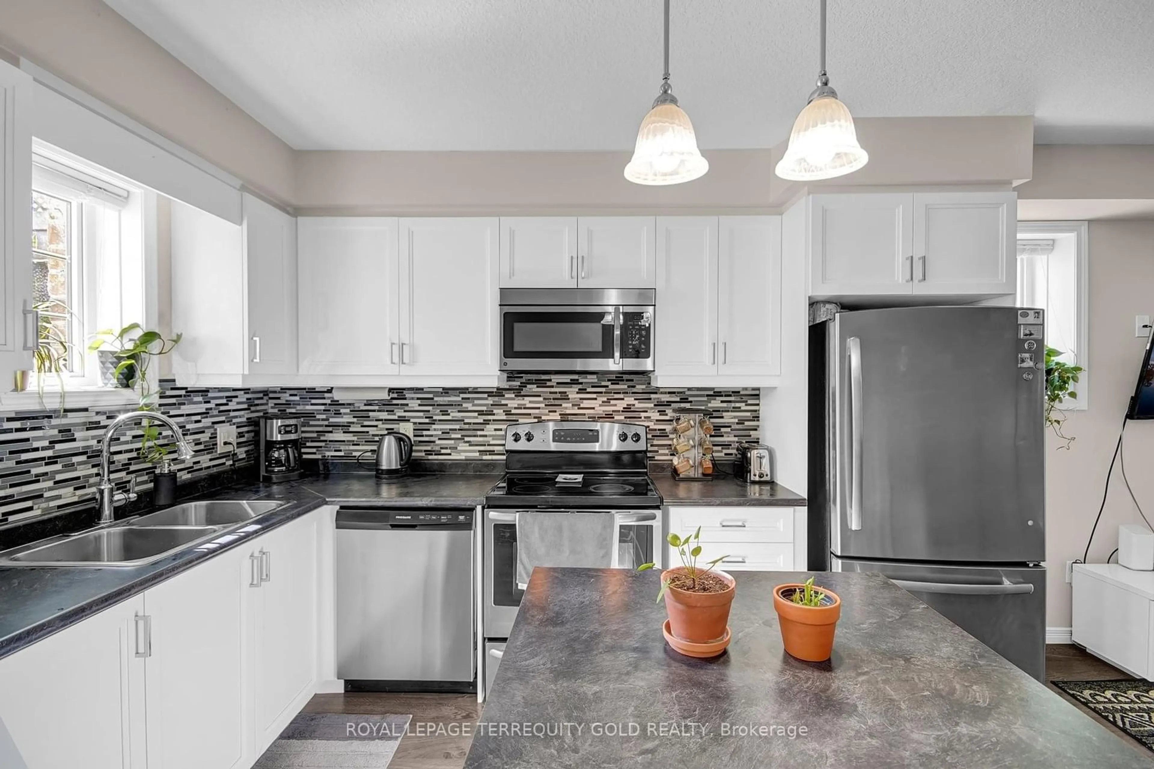 Open concept kitchen, ceramic/tile floor for 3200 Singleton Ave #58, London Ontario N6L 0C7