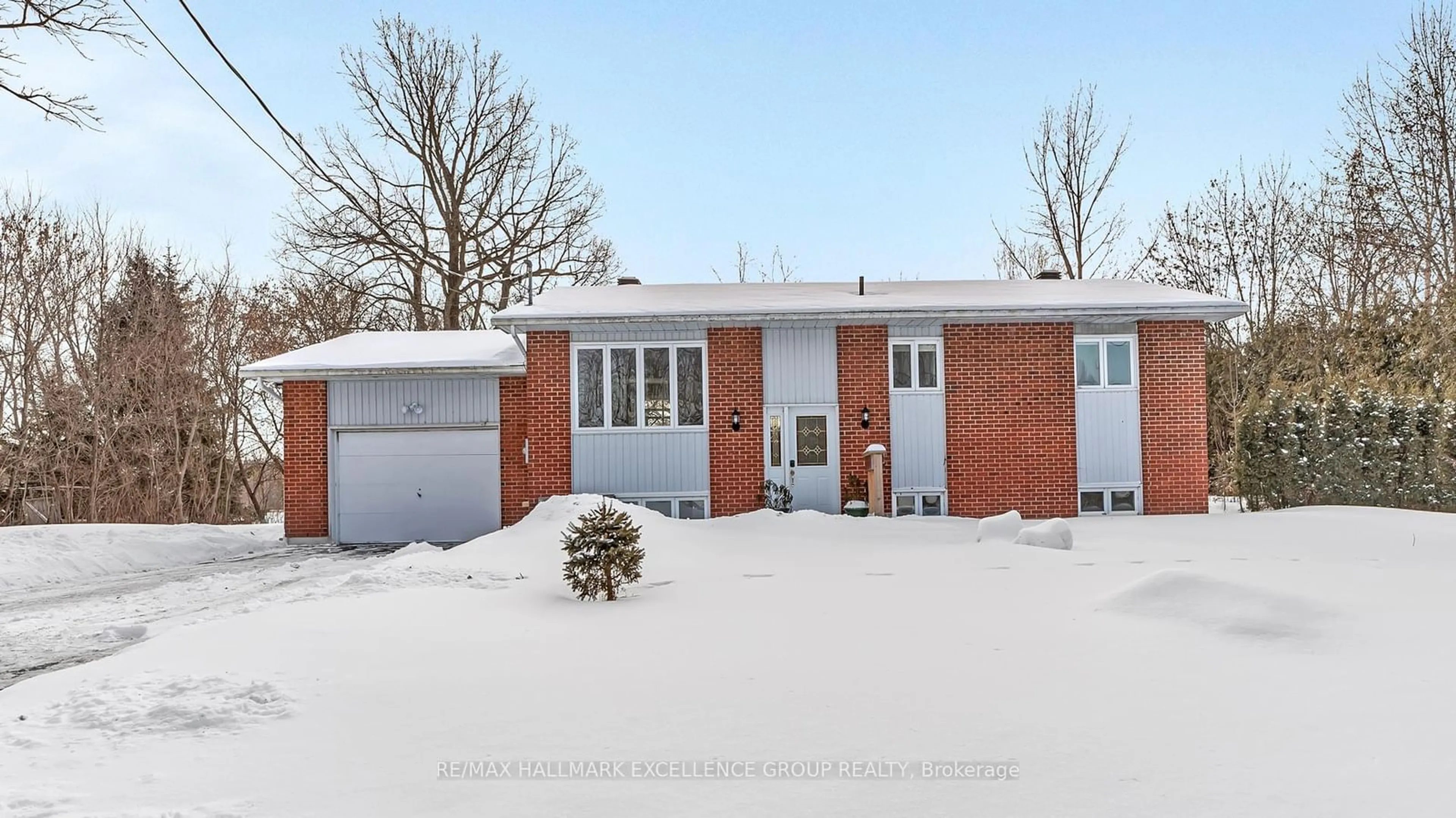 Home with brick exterior material, street for 8 Charlebois Dr, Clarence-Rockland Ontario K4K 1K7