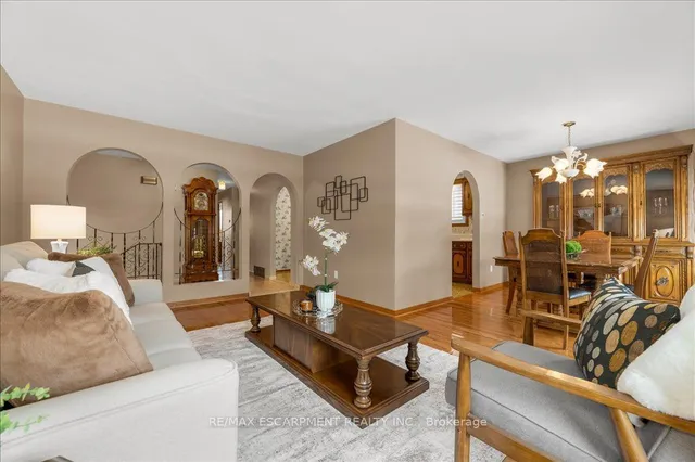 Additional property image - 43 Seaton Place Dr