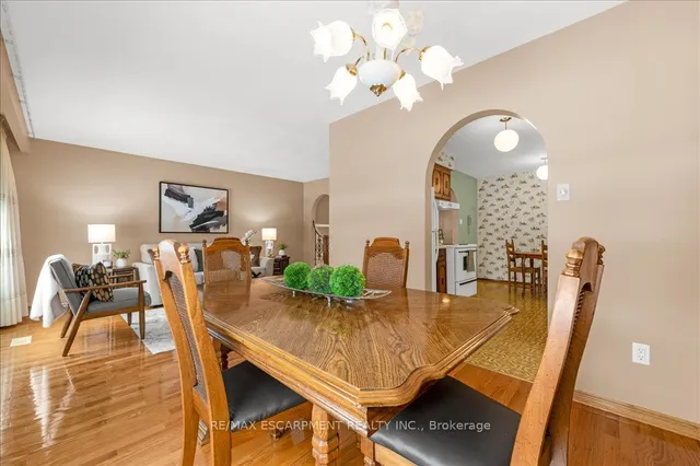 Additional property image - 43 Seaton Place Dr