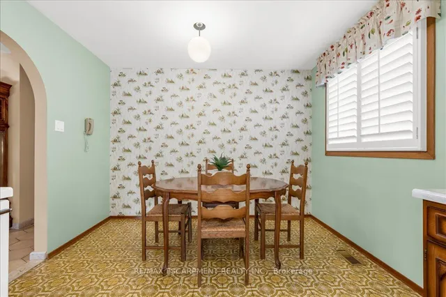Additional property image - 43 Seaton Place Dr