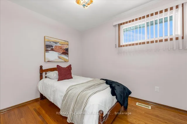 Additional property image - 43 Seaton Place Dr